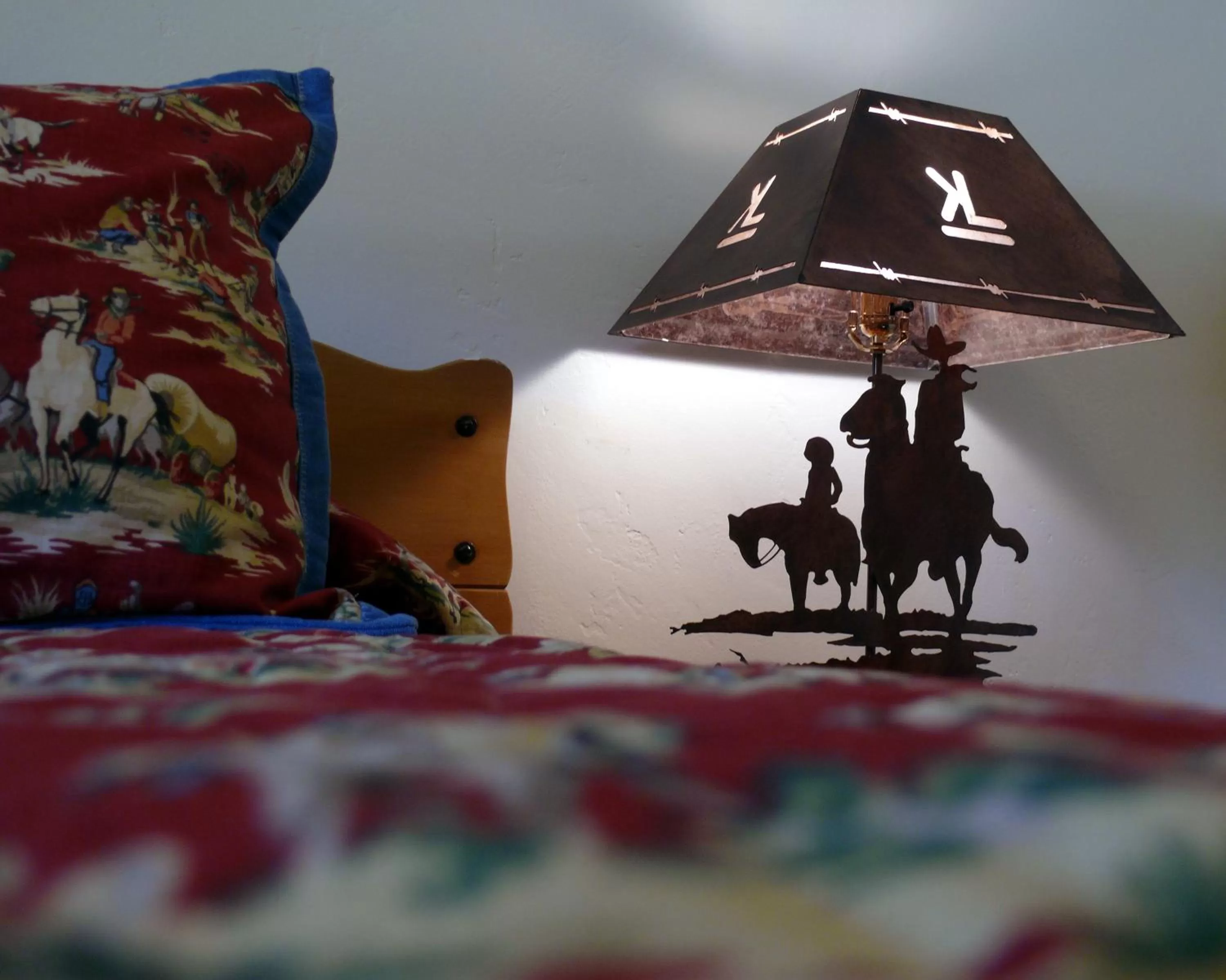 Decorative detail, Bed in Kay El Bar Guest Ranch