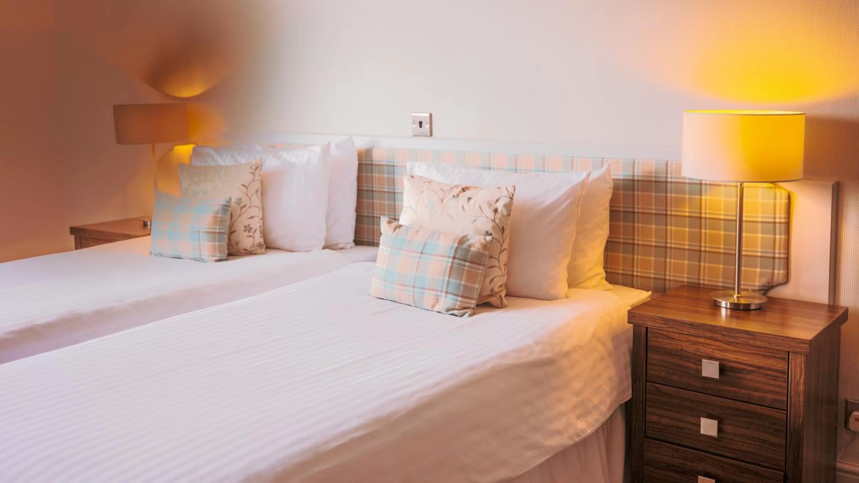 Bedroom, Bed in The Pines Hotel