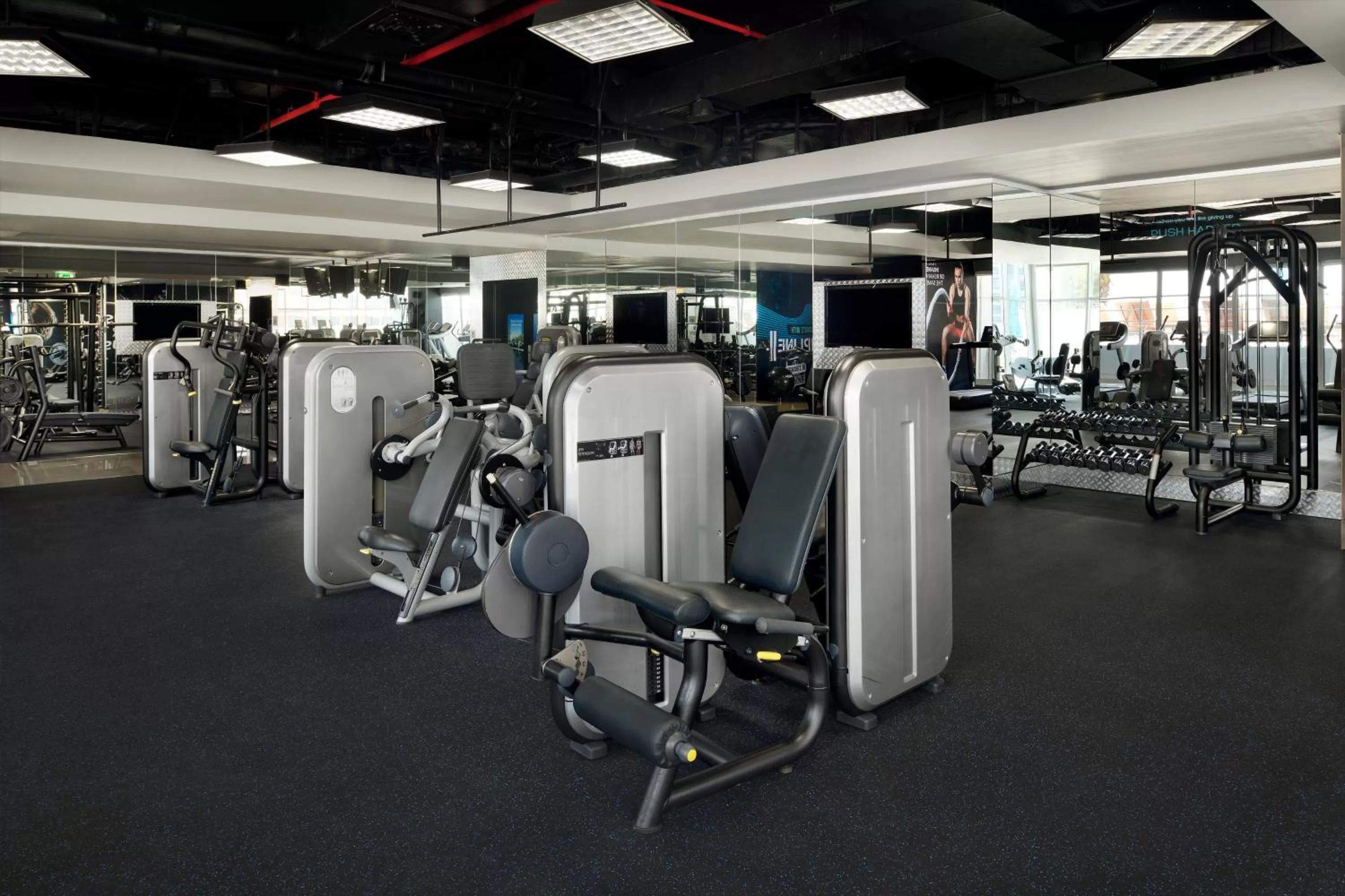 Fitness centre/facilities in Mövenpick Hotel Jumeirah Lakes Towers Dubai