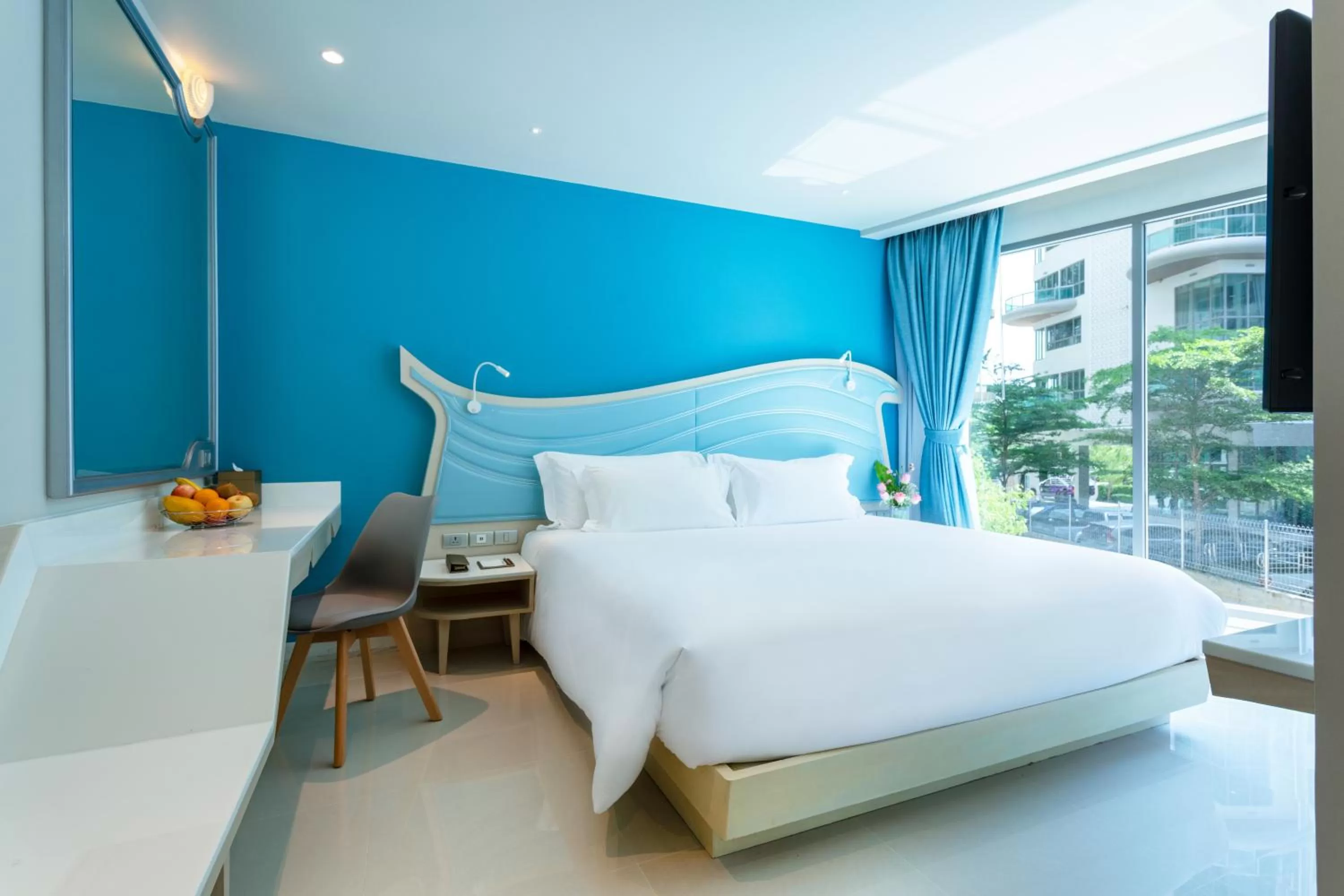 Bedroom, Bed in Centara Sonrisa Residences & Suites Sriracha