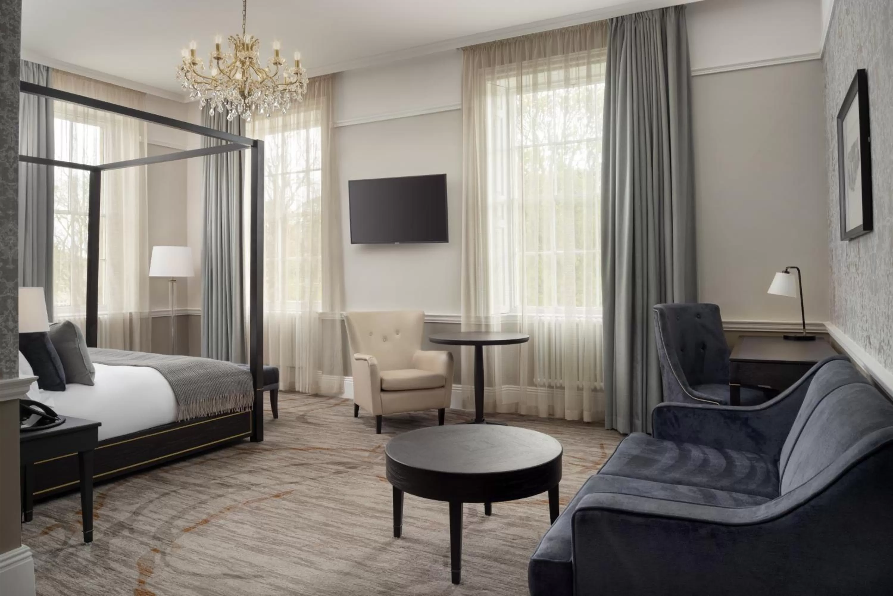 Seating area, Bed in Buxton Crescent