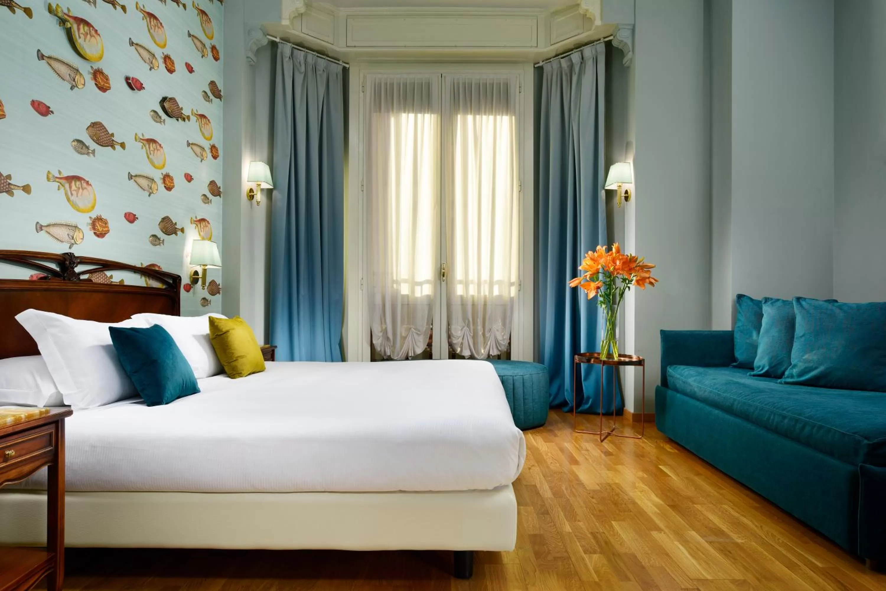 Photo of the whole room, Bed in Hotel Continental Genova