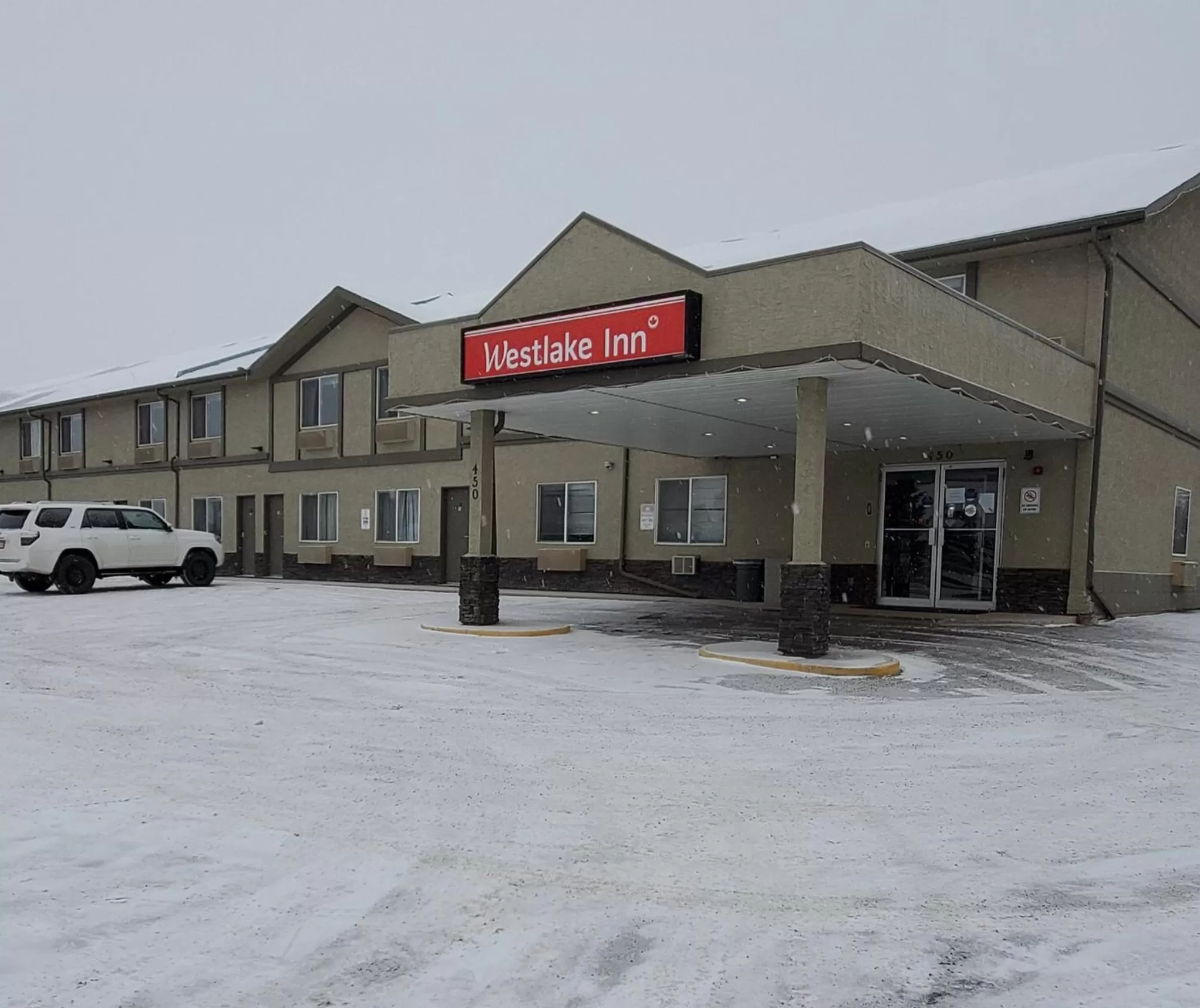 Property building in Westlake Inn