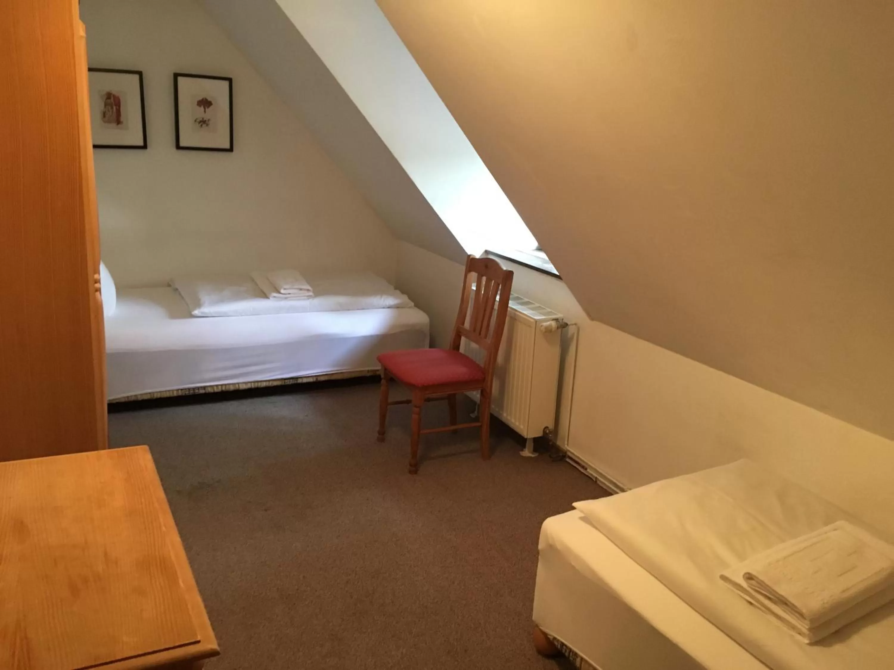 Bedroom, Bed in Kloster Hedersleben