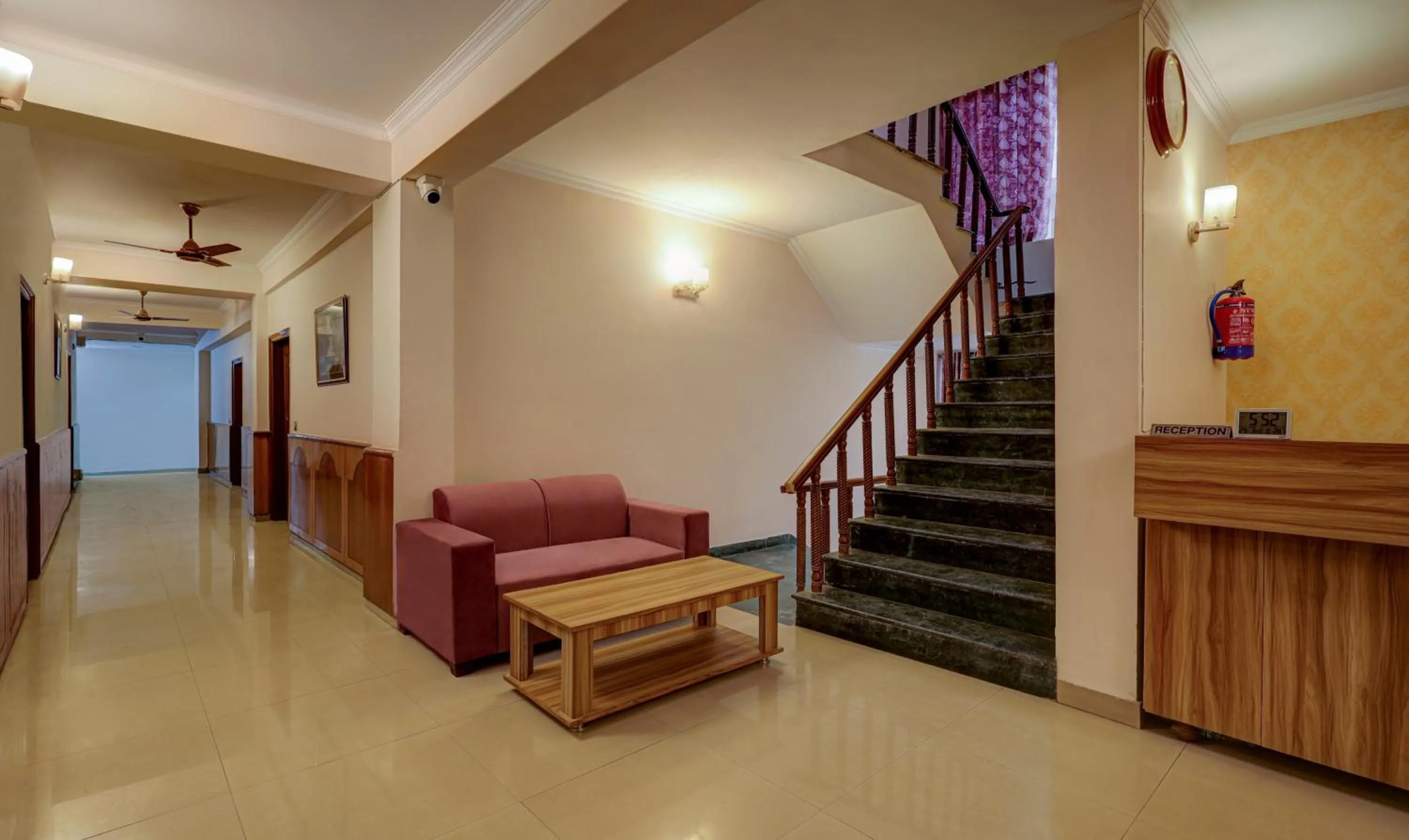 Lobby or reception in Treebo Primeone