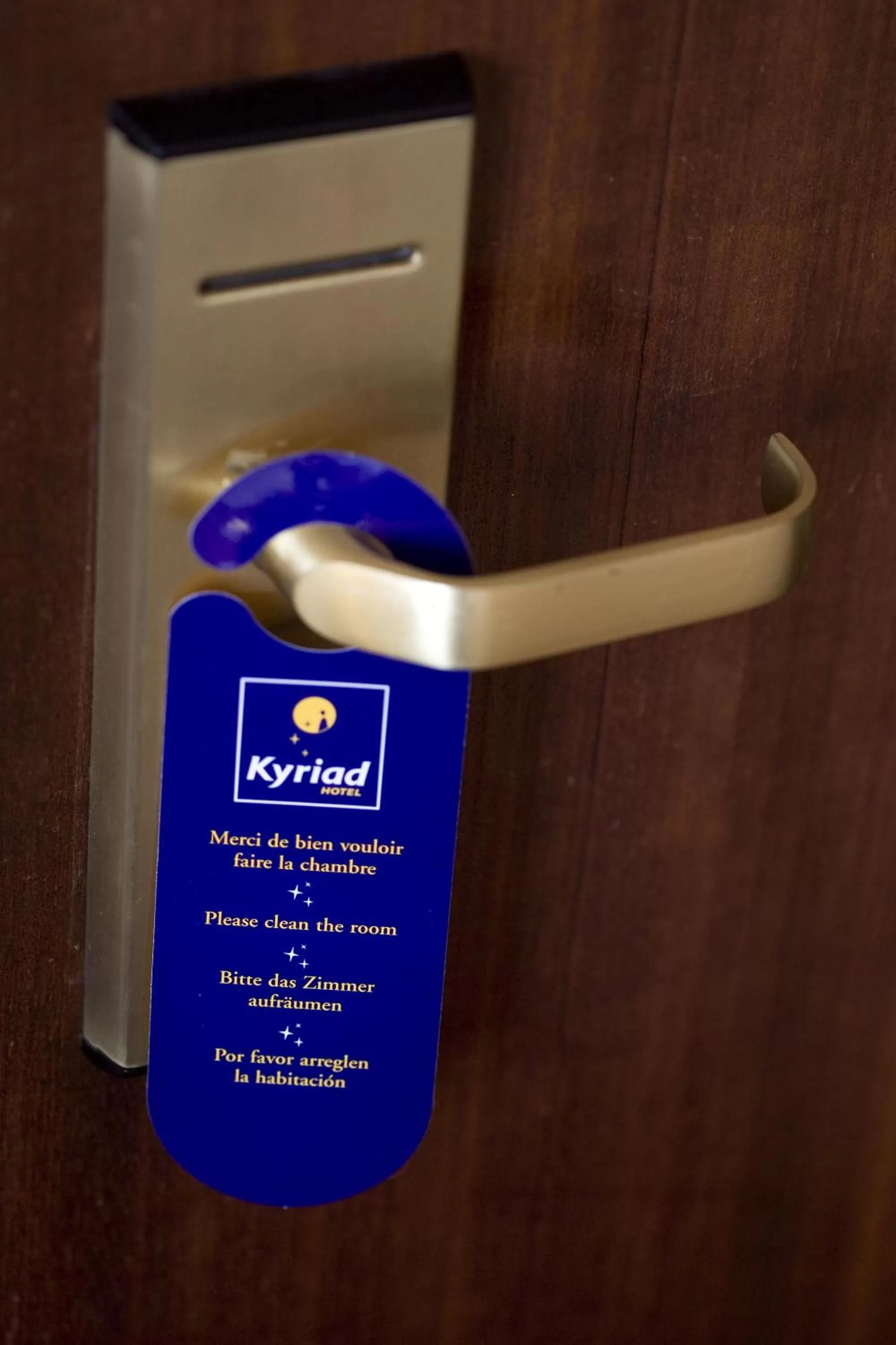 Bedroom in Kyriad Hotel XIII Italie Gobelins