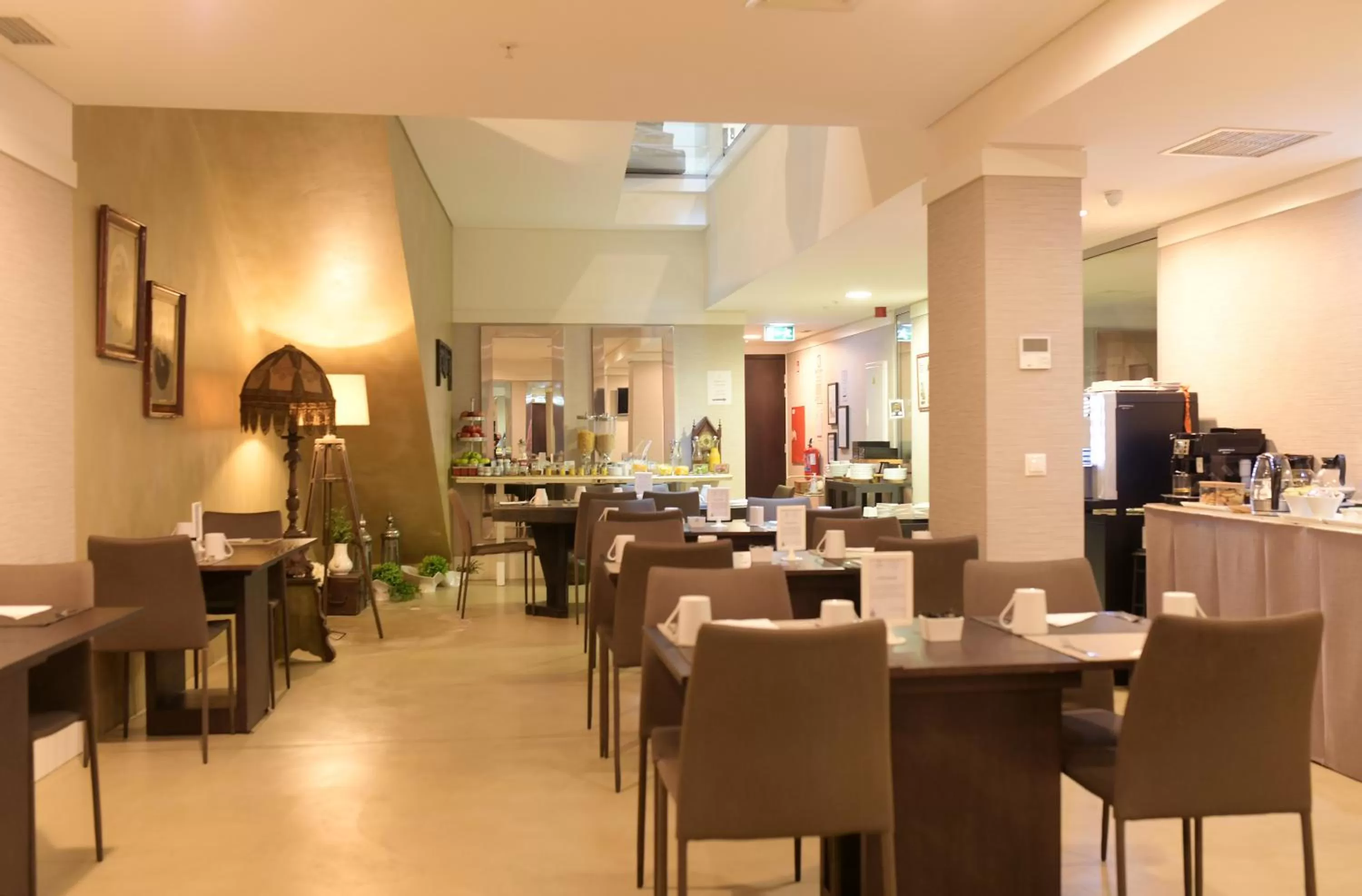 Breakfast in Universal Boutique Hotel