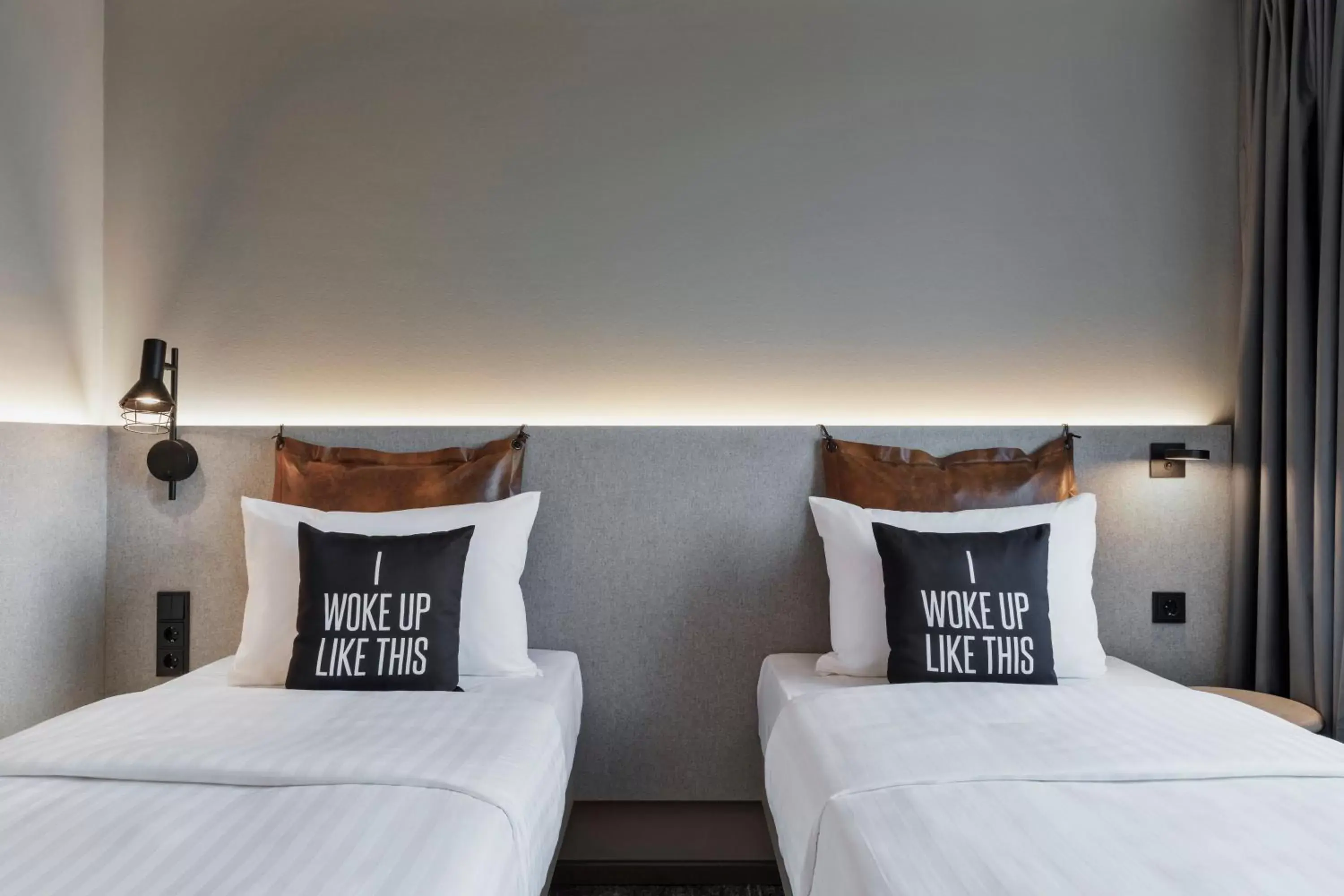 Twin Room in Moxy Hamburg City Twin Room in Moxy Hamburg City