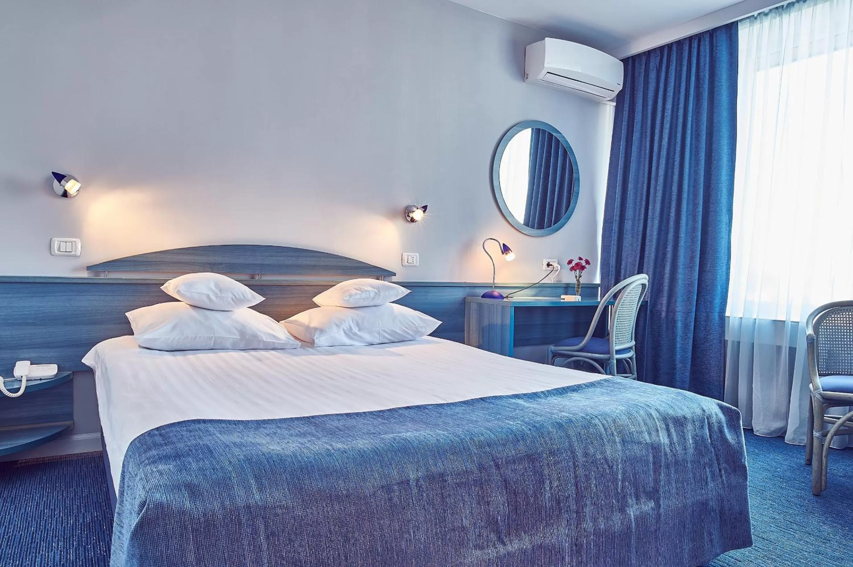 Bed in Continental Drobeta Turnu Severin