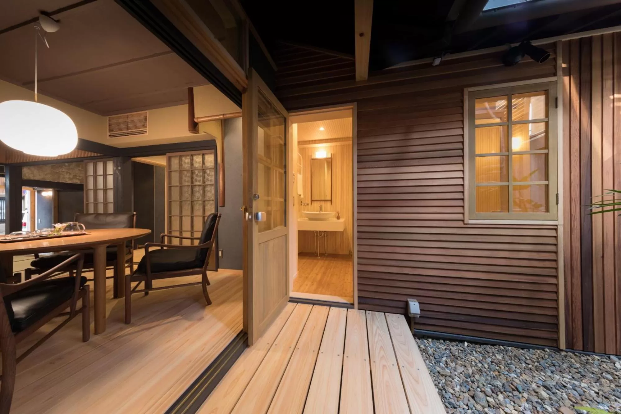 Dining area in Hotel Koo Otsuhyakucho