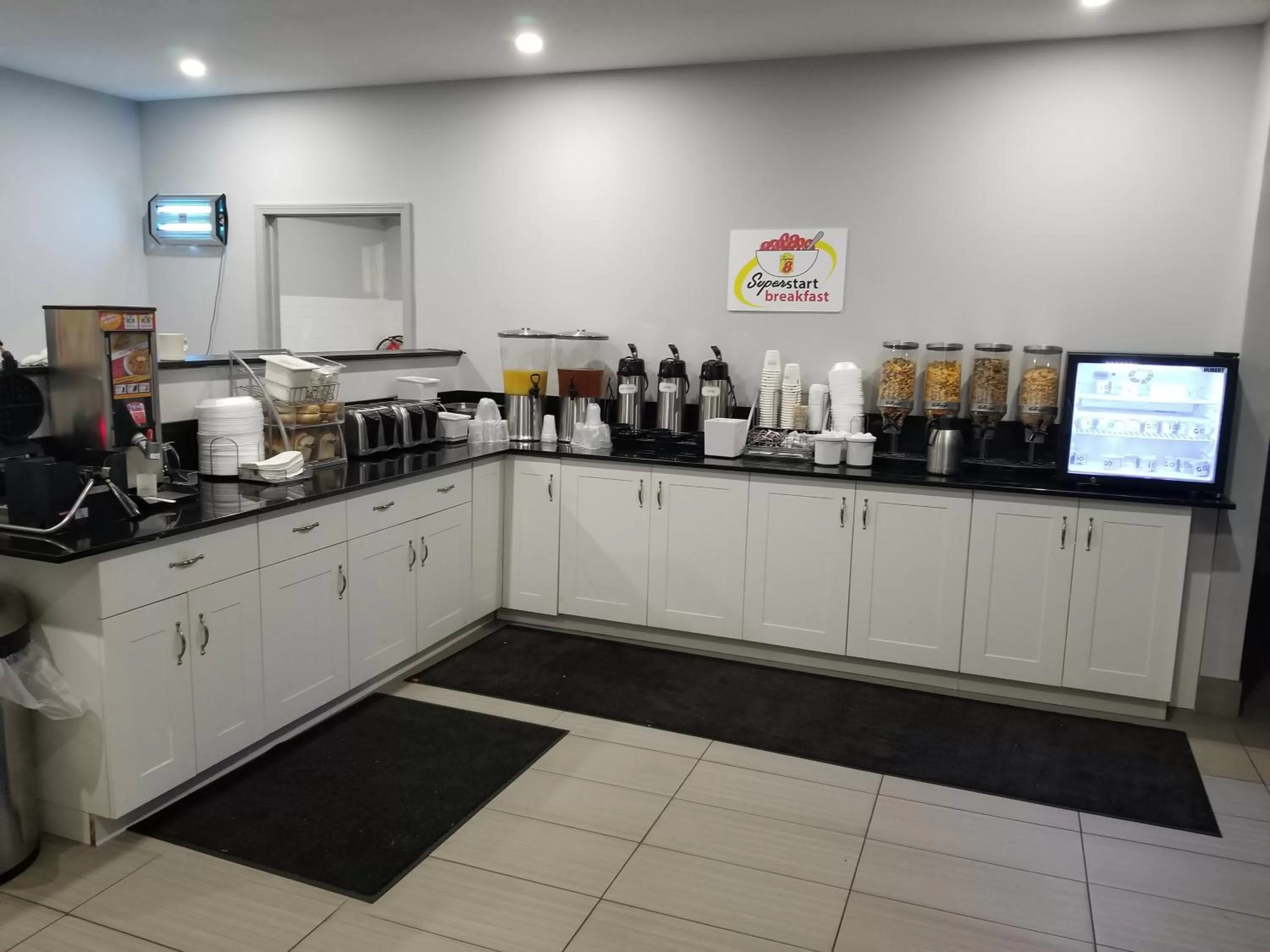 Breakfast in Super 8 by Wyndham Windsor/Dougall