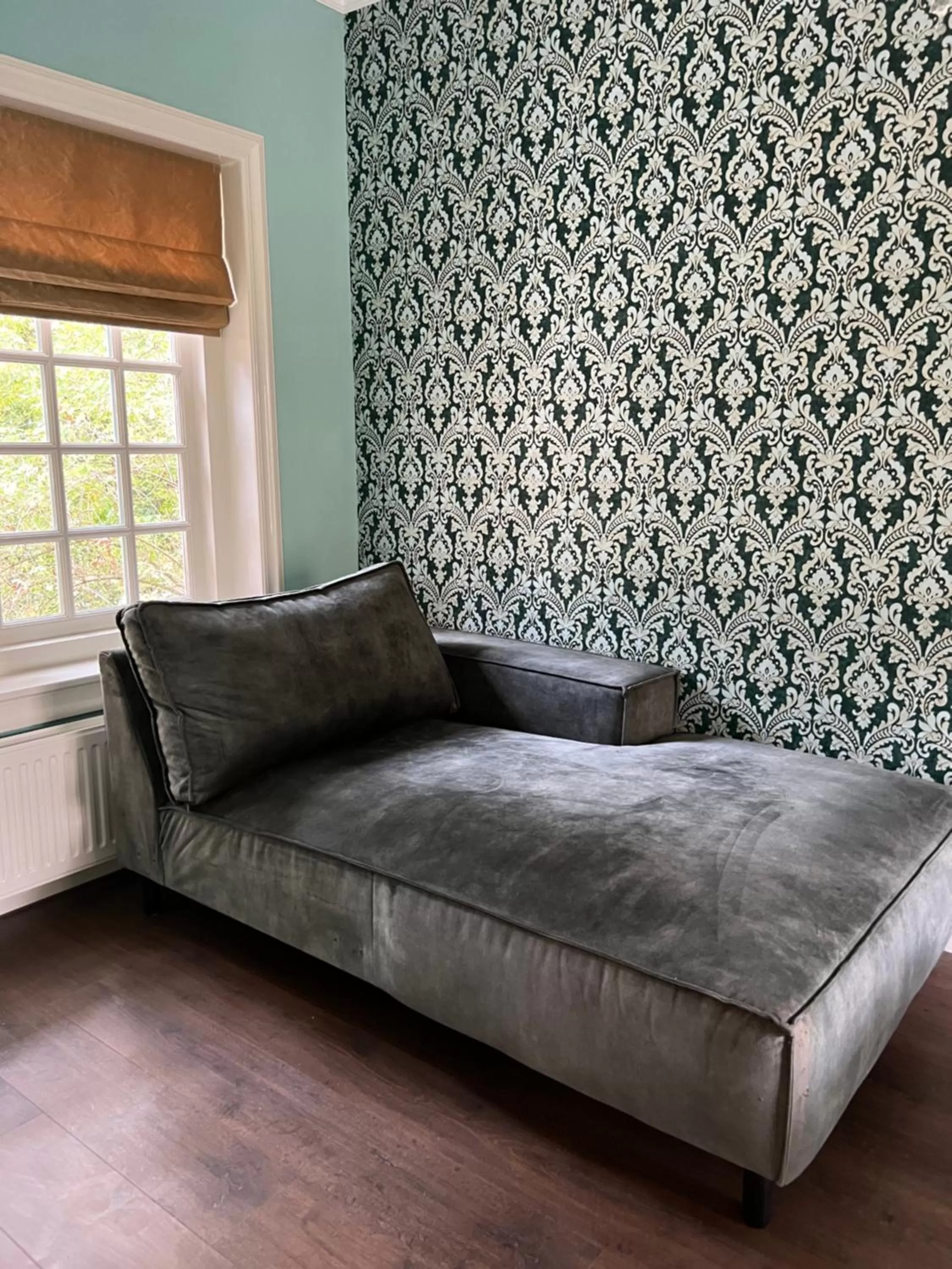 Bed in Cuatre Brass Stay