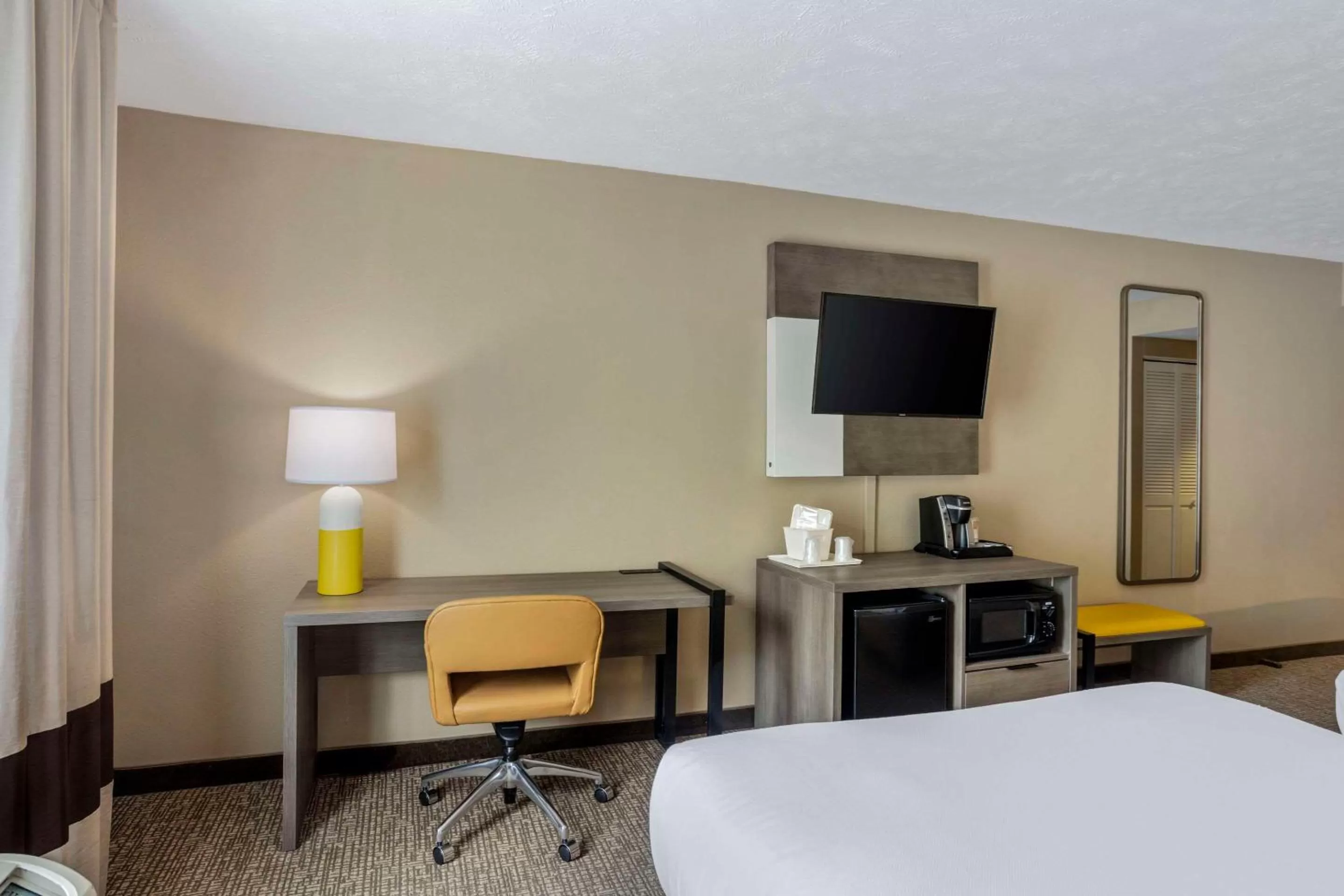 Bedroom, Bed in Comfort Inn Huntingdon