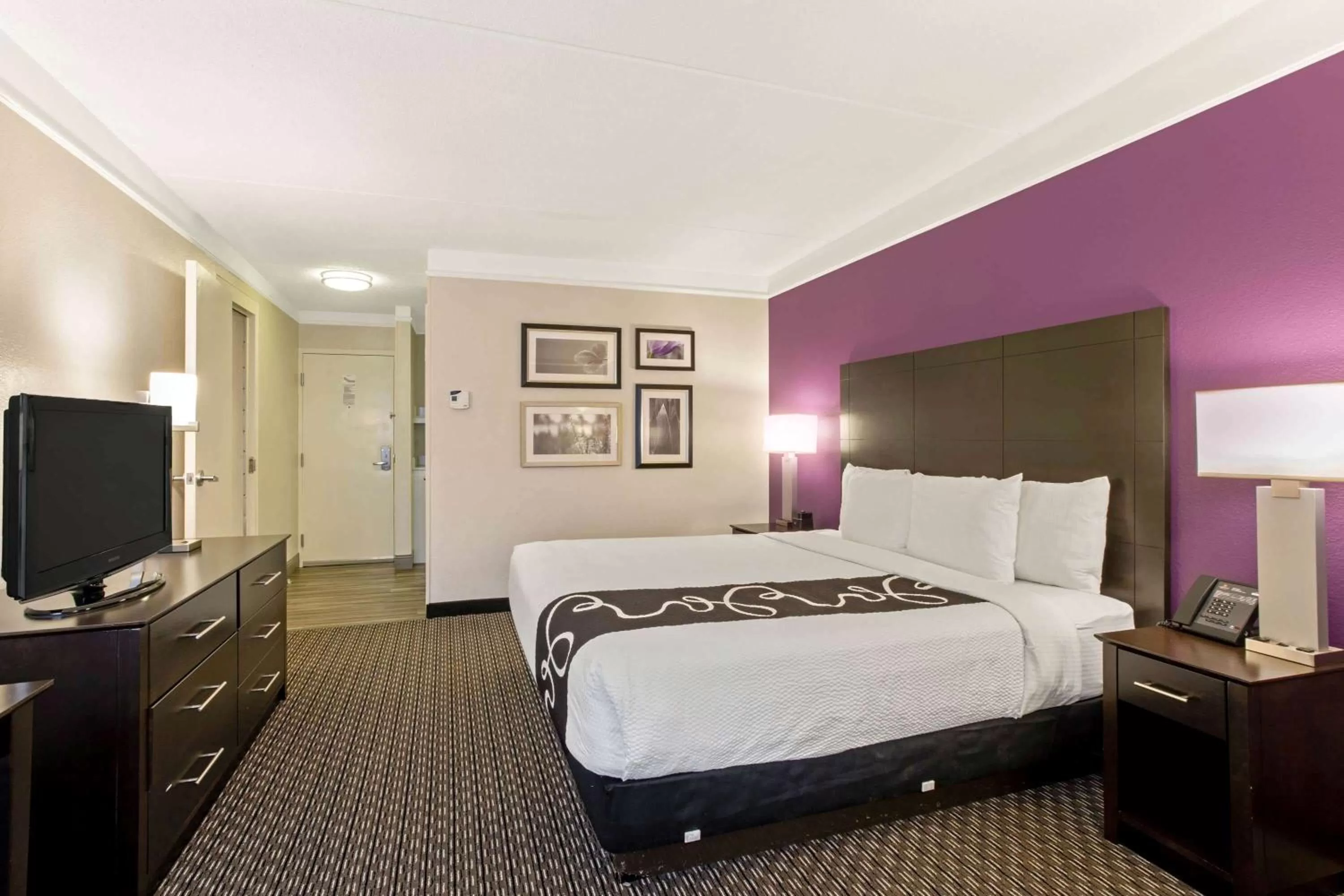 Bed in La Quinta by Wyndham Boston-Andover