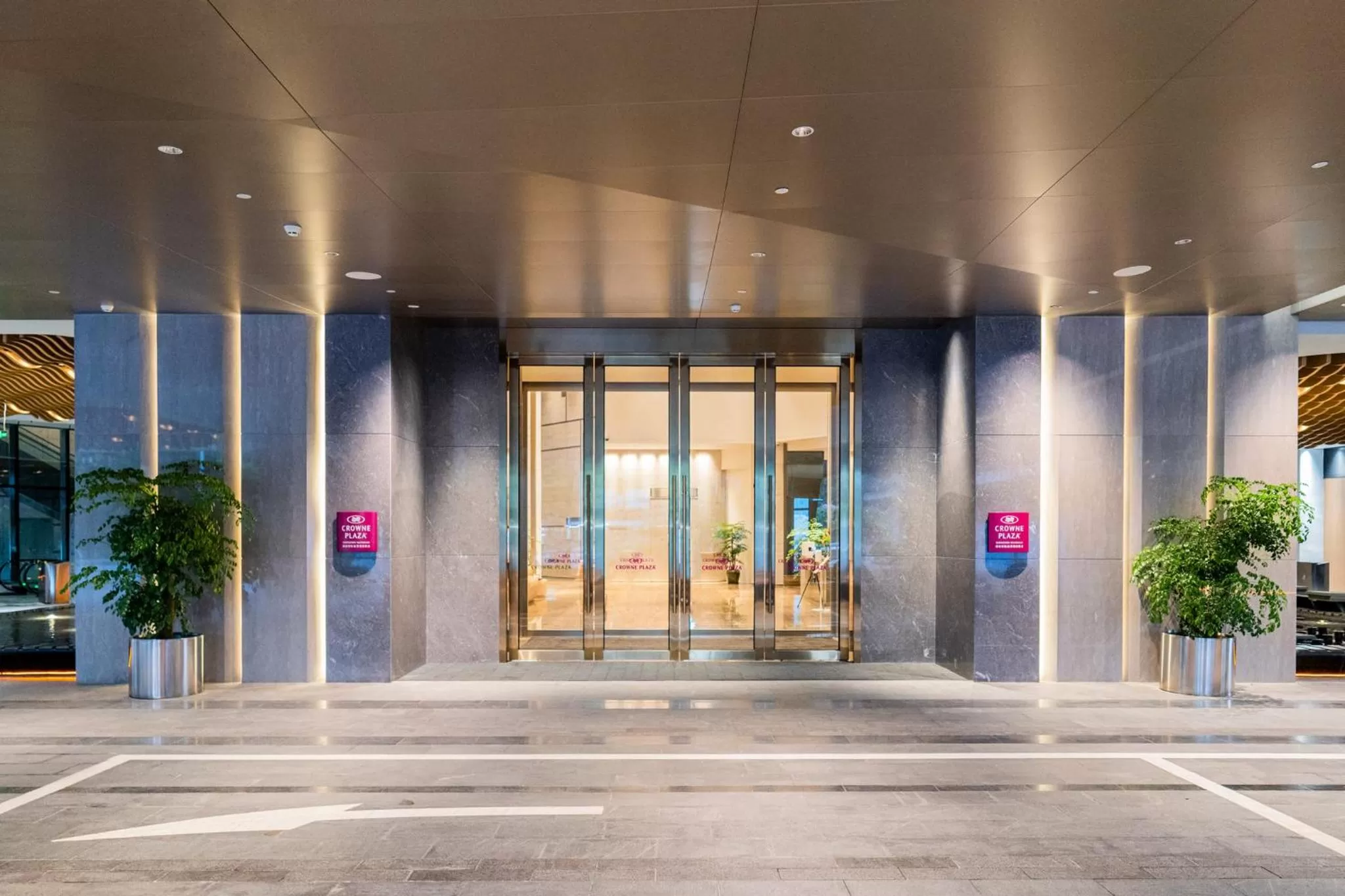 Property building in Crowne Plaza Shenzhen Nanshan by IHG