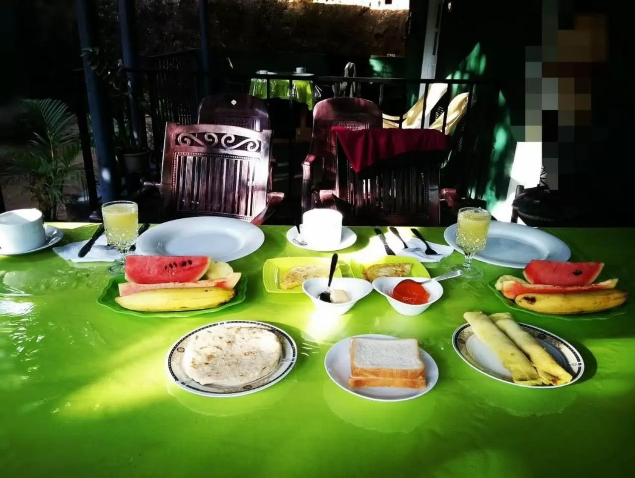 Breakfast in Green Lantern Inn