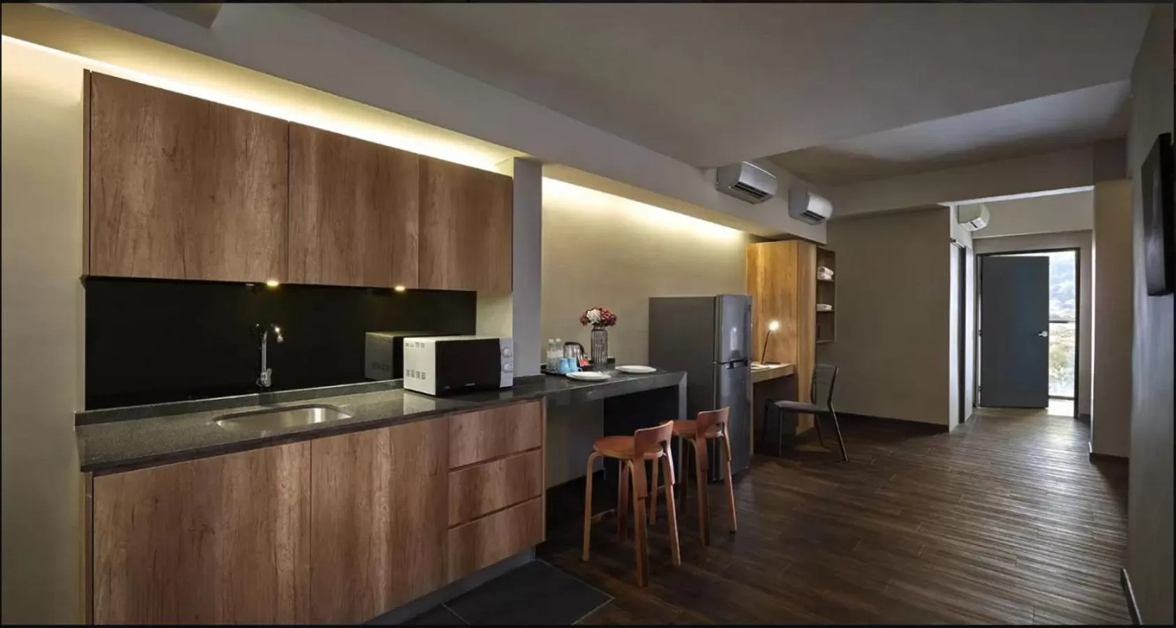 Kitchen or kitchenette, Kitchen/Kitchenette in Tropics Eight Suites