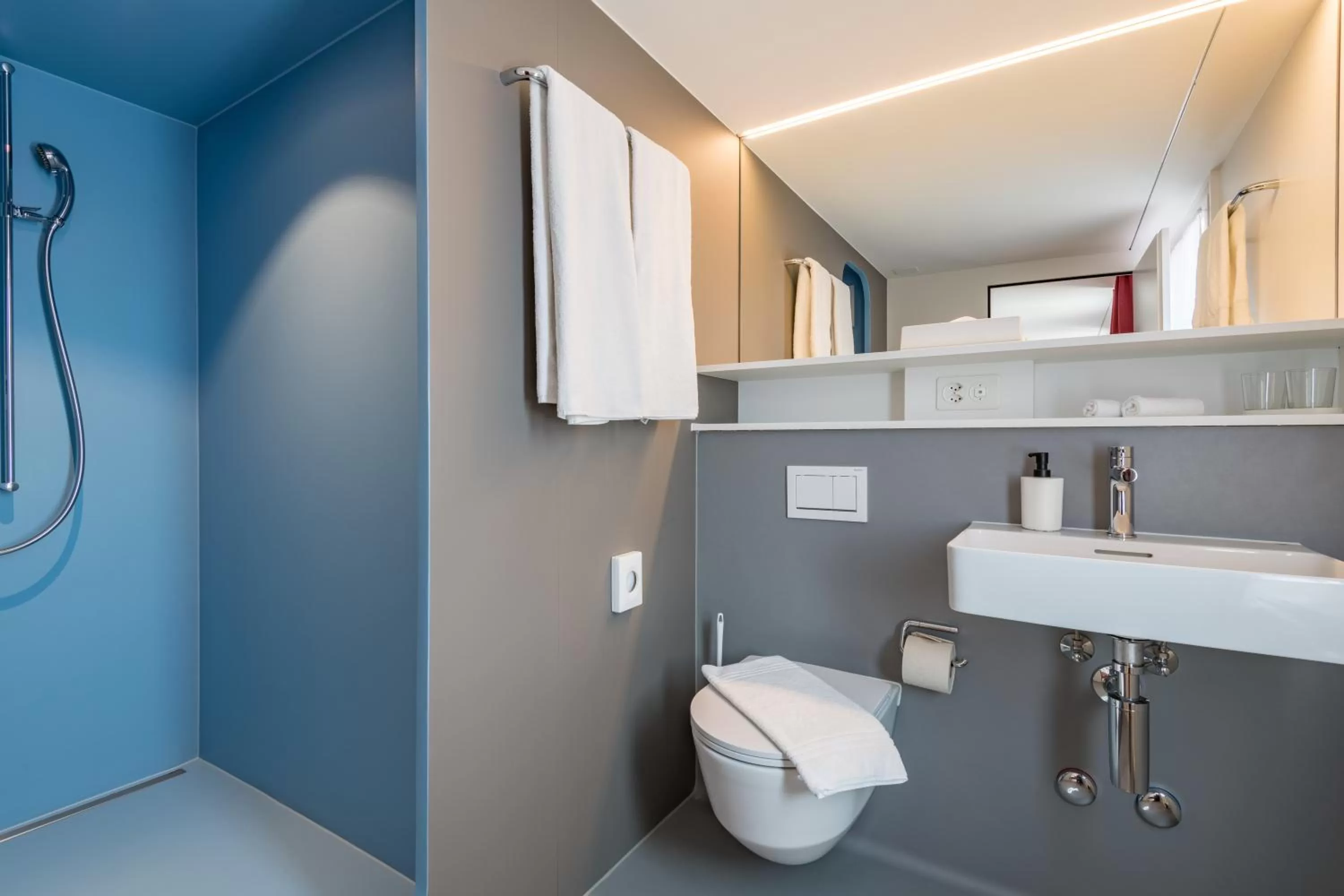 Bathroom in Linde Heiden Swiss Quality Hotel