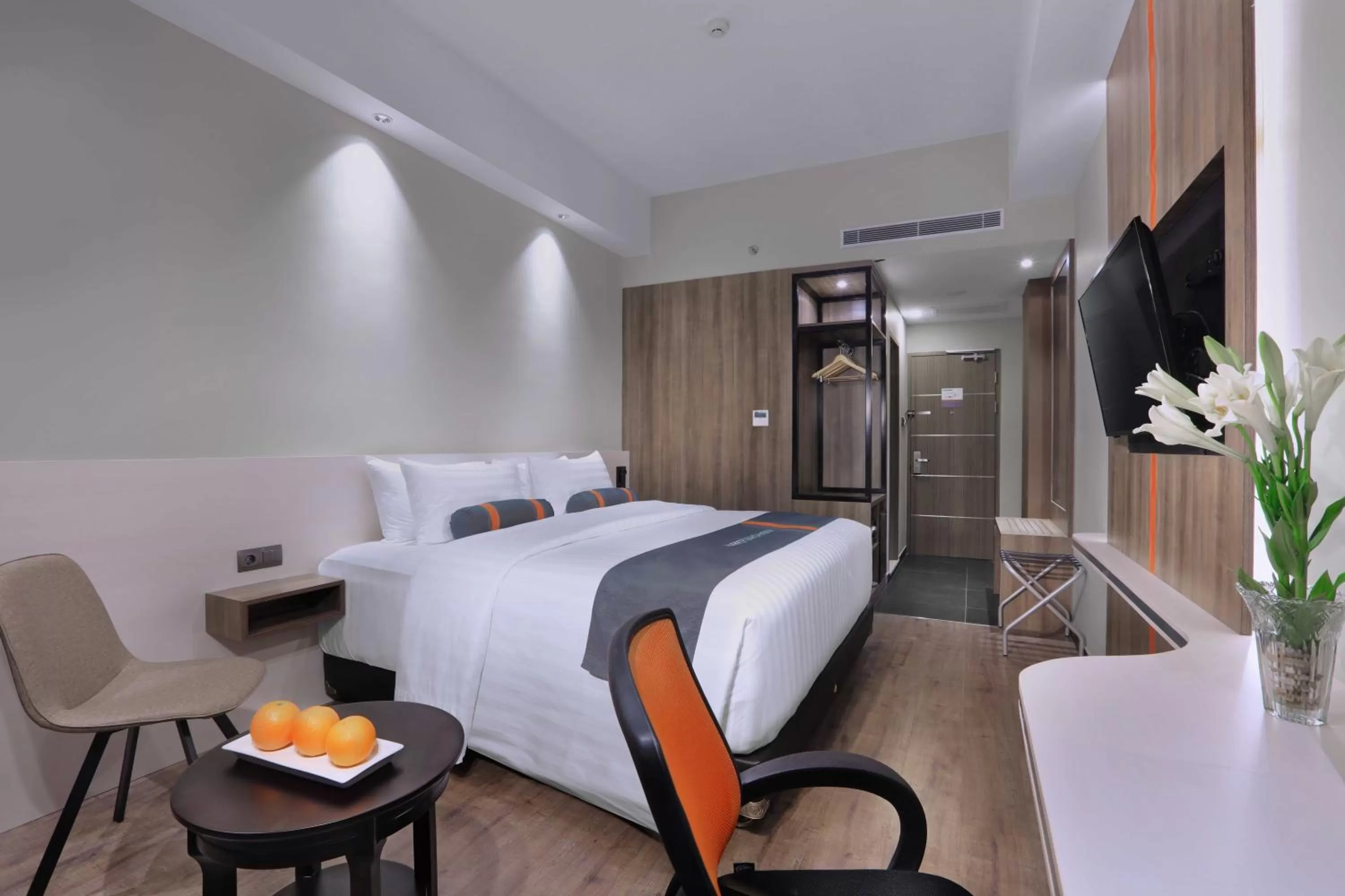 Bed in Harper Wahid Hasyim Medan by ASTON