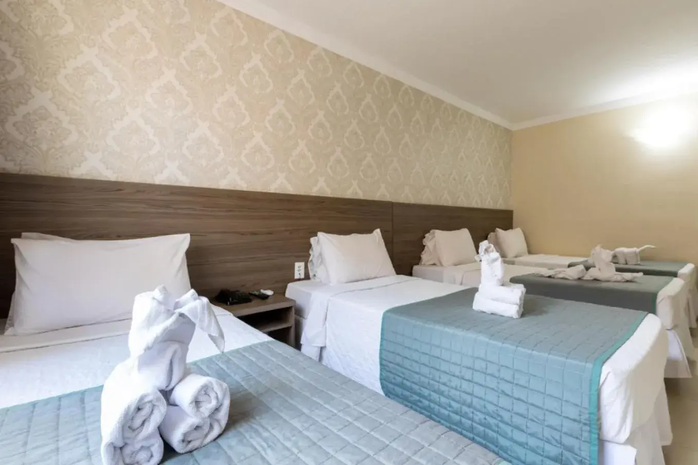 Deluxe Quadruple Room with 4 beds in Cataratas Park Hotel Deluxe Quadruple Room with 4 beds in Cataratas Park Hotel