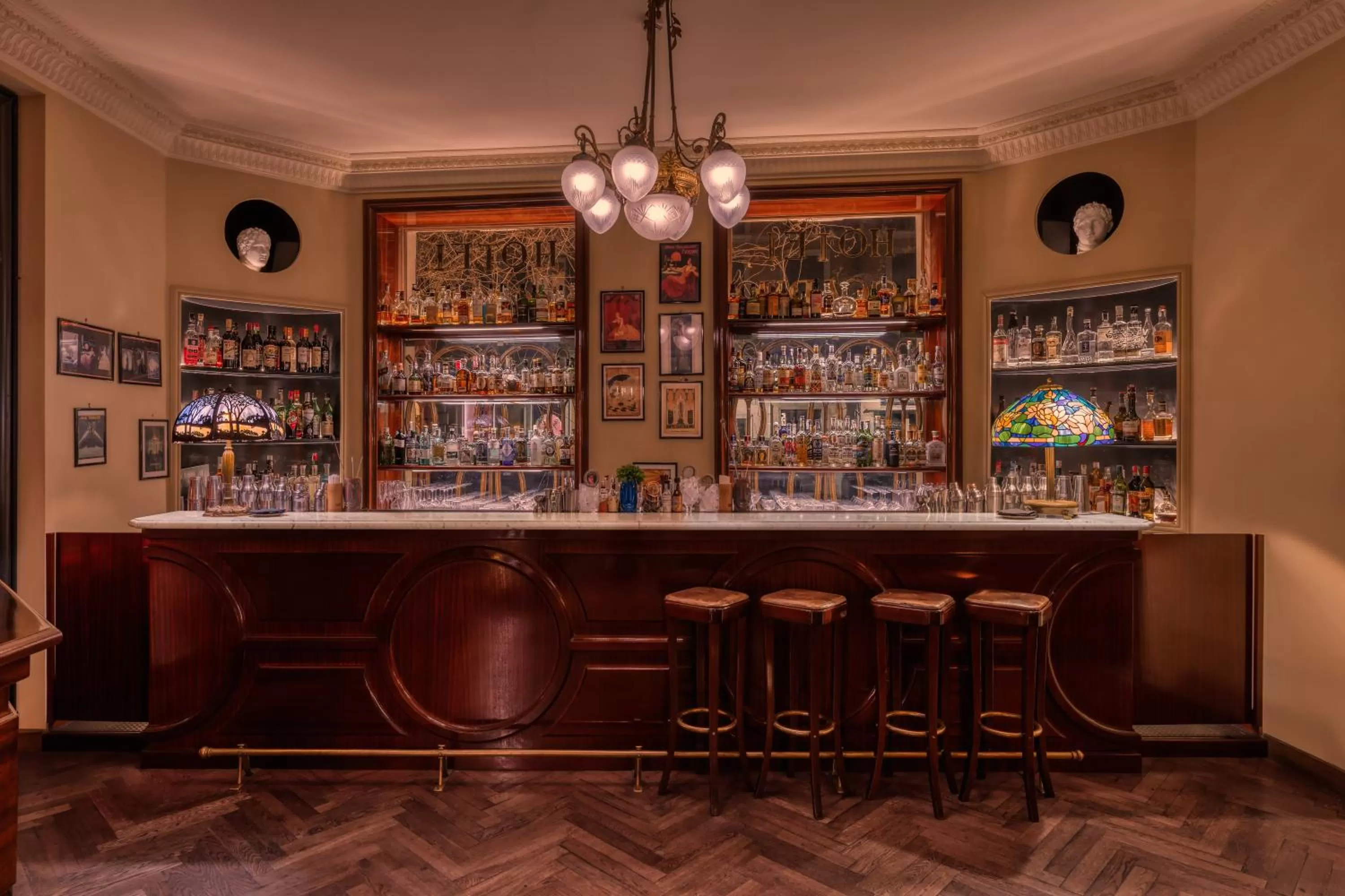 Lounge or bar in Hotel Locarno