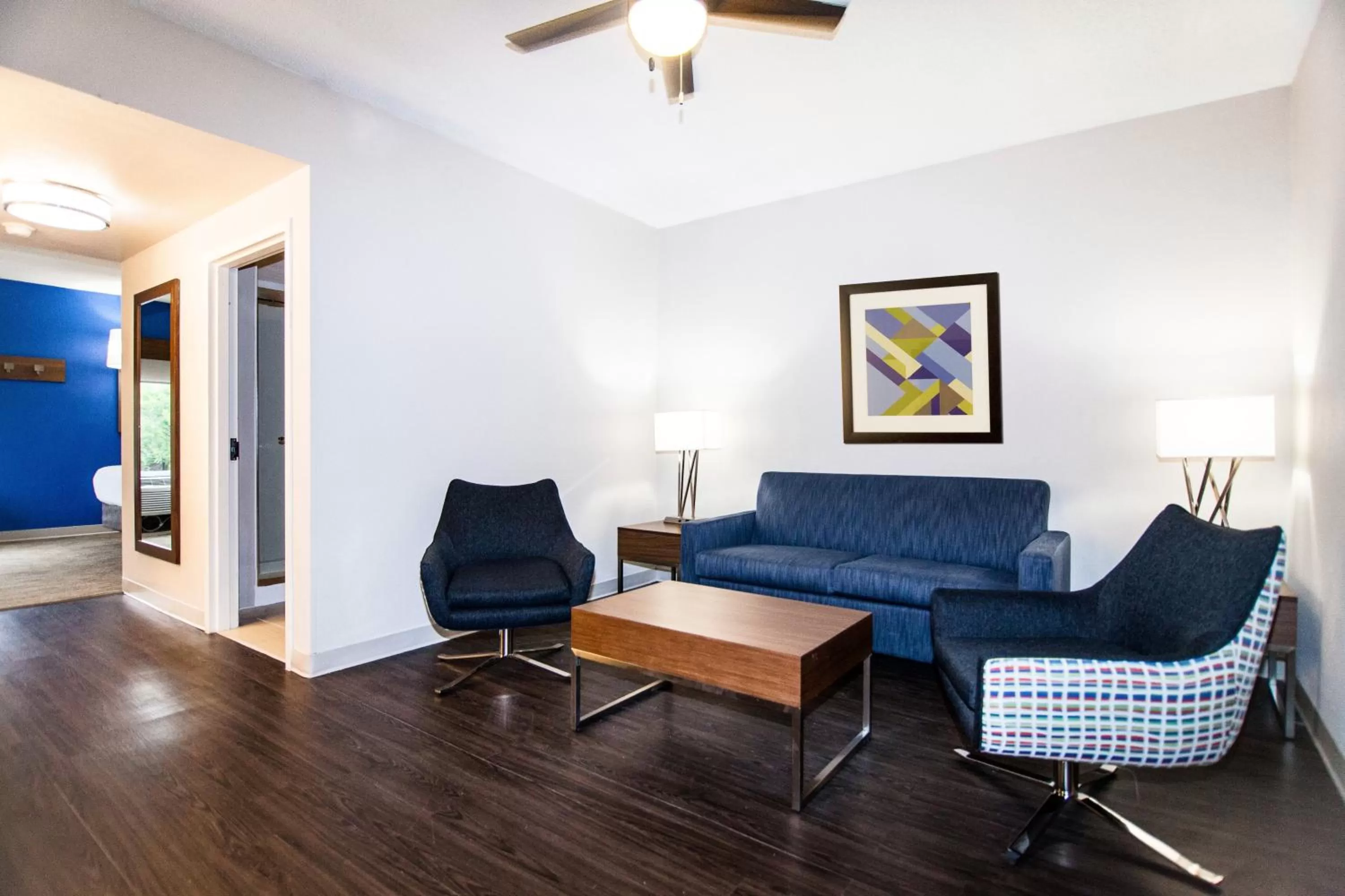 Photo of the whole room in Holiday Inn Express Hotel & Suites Nashville Brentwood 65S