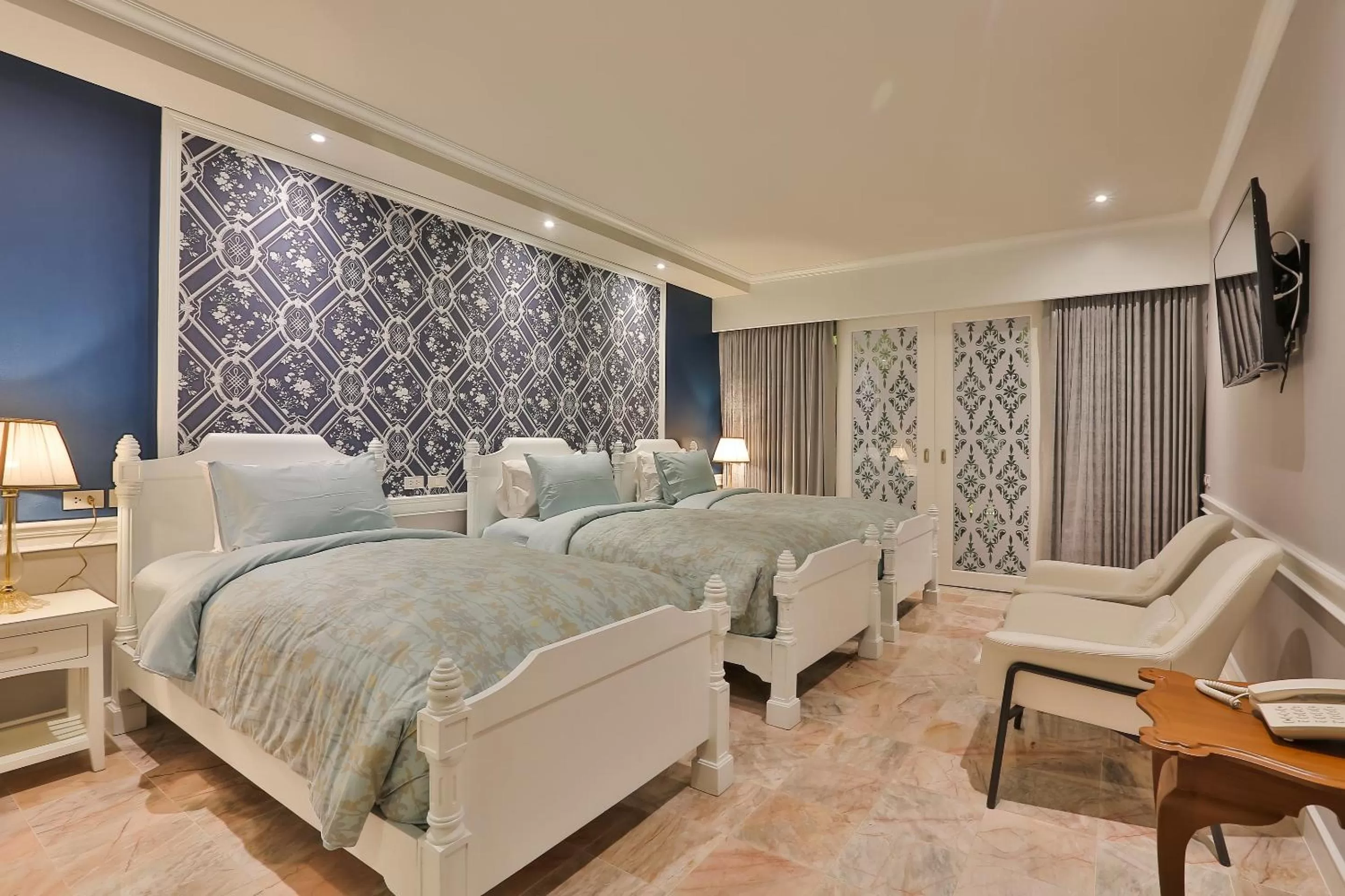 Bedroom, Bed in At Pingnakorn Riverside