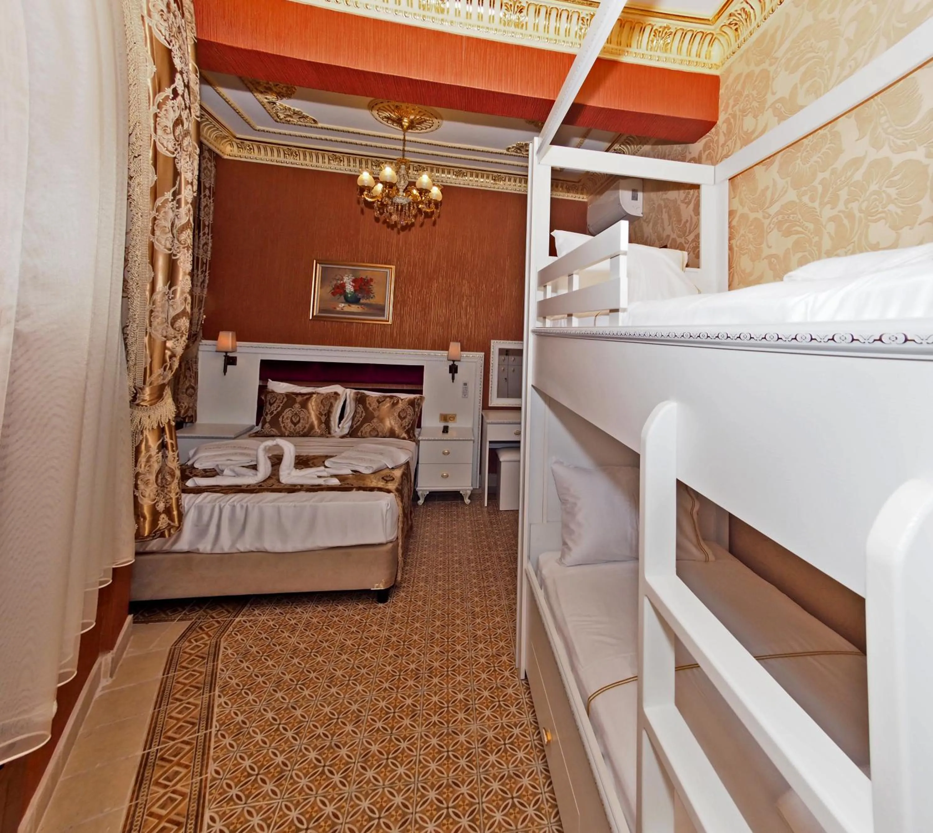 Bed in Glamour Classic Hotel Istanbul Sirkeci