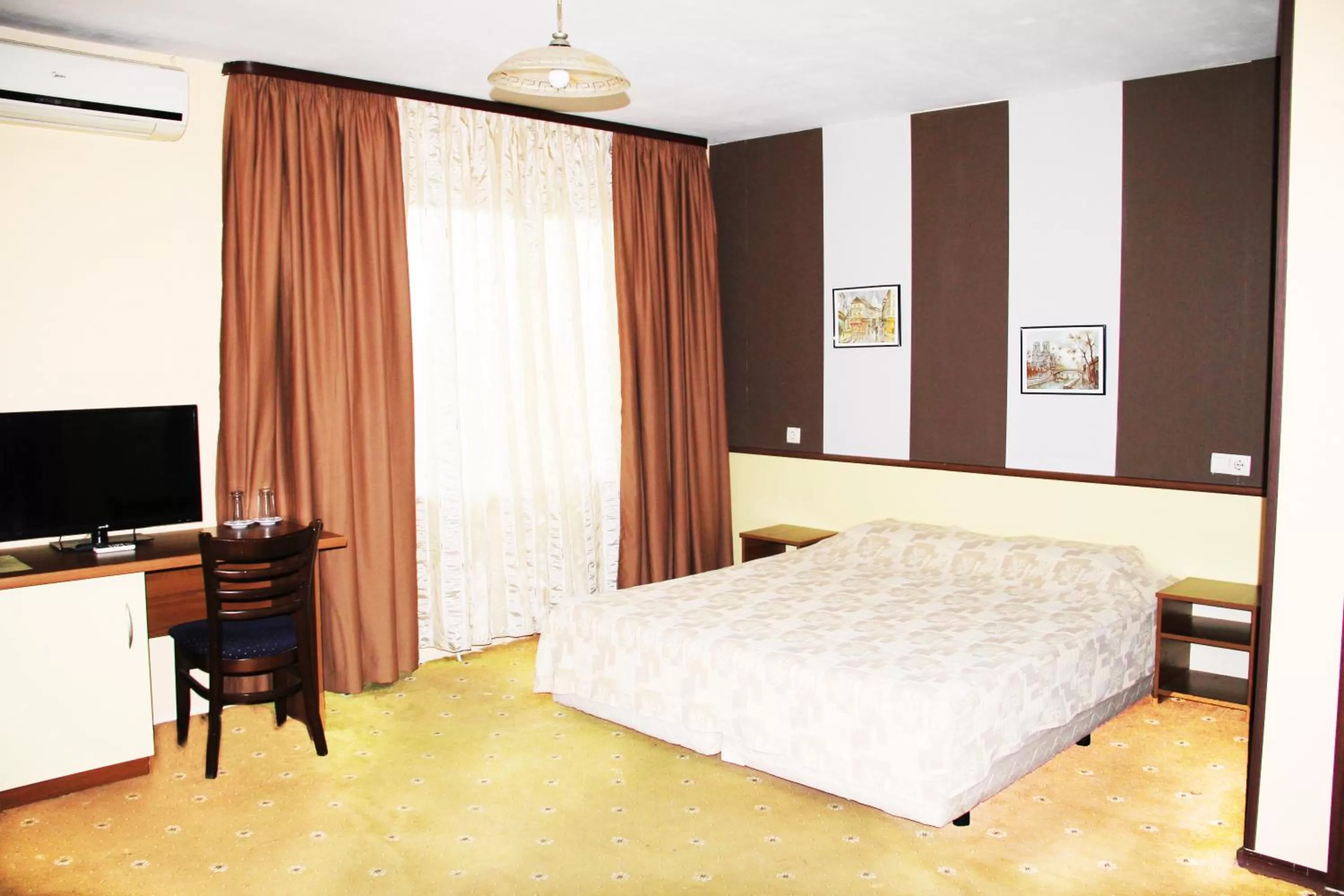 Bed in Hotel Diavolo