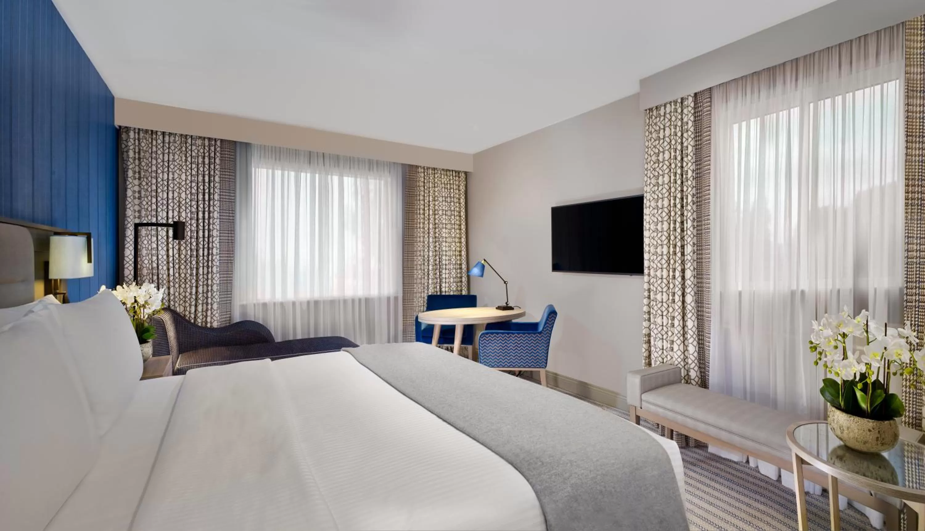 Bedroom, Bed in Pendley Manor