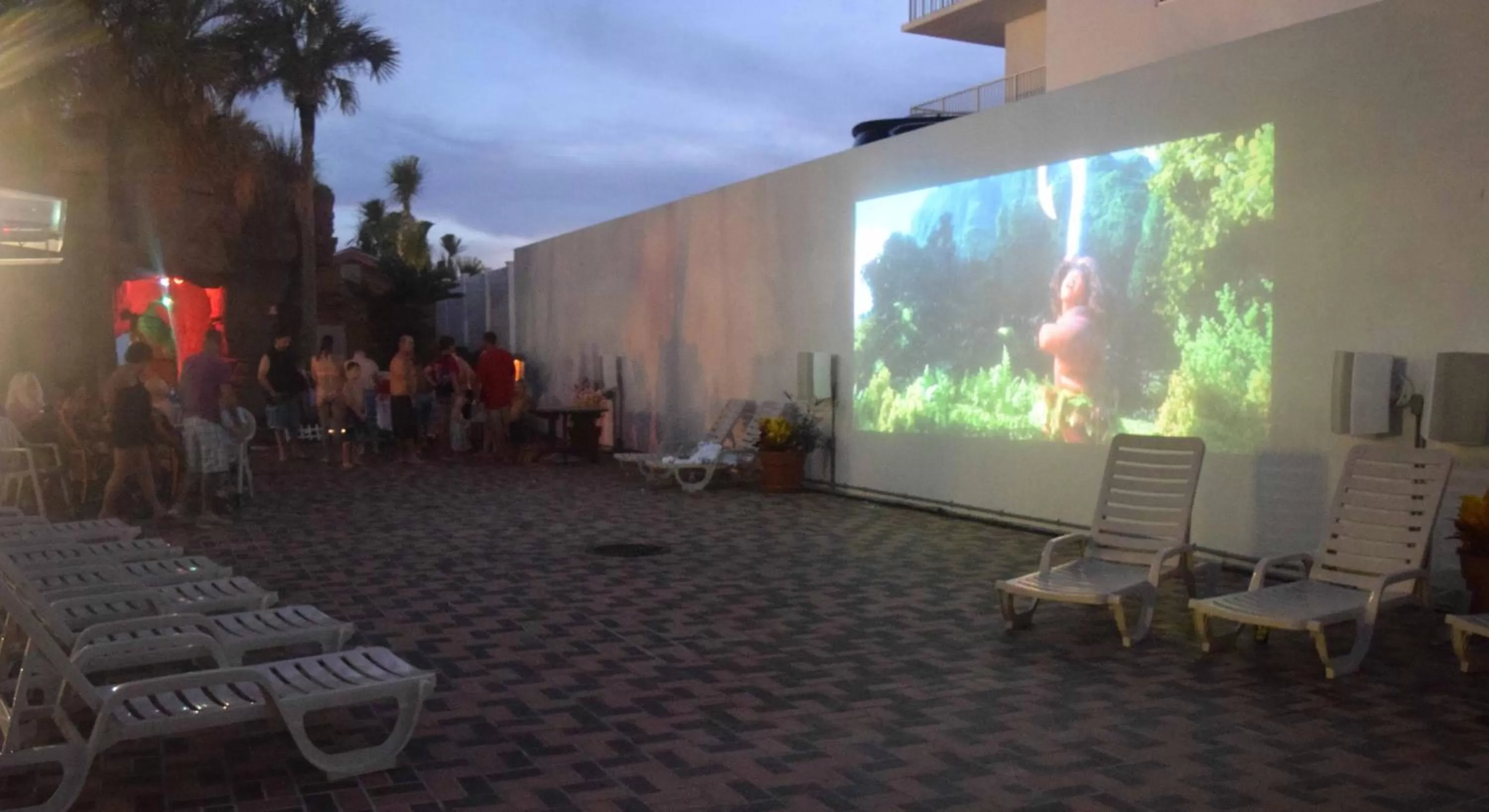 Evening entertainment in Days Inn by Wyndham Panama City Beach Beachfront Resort