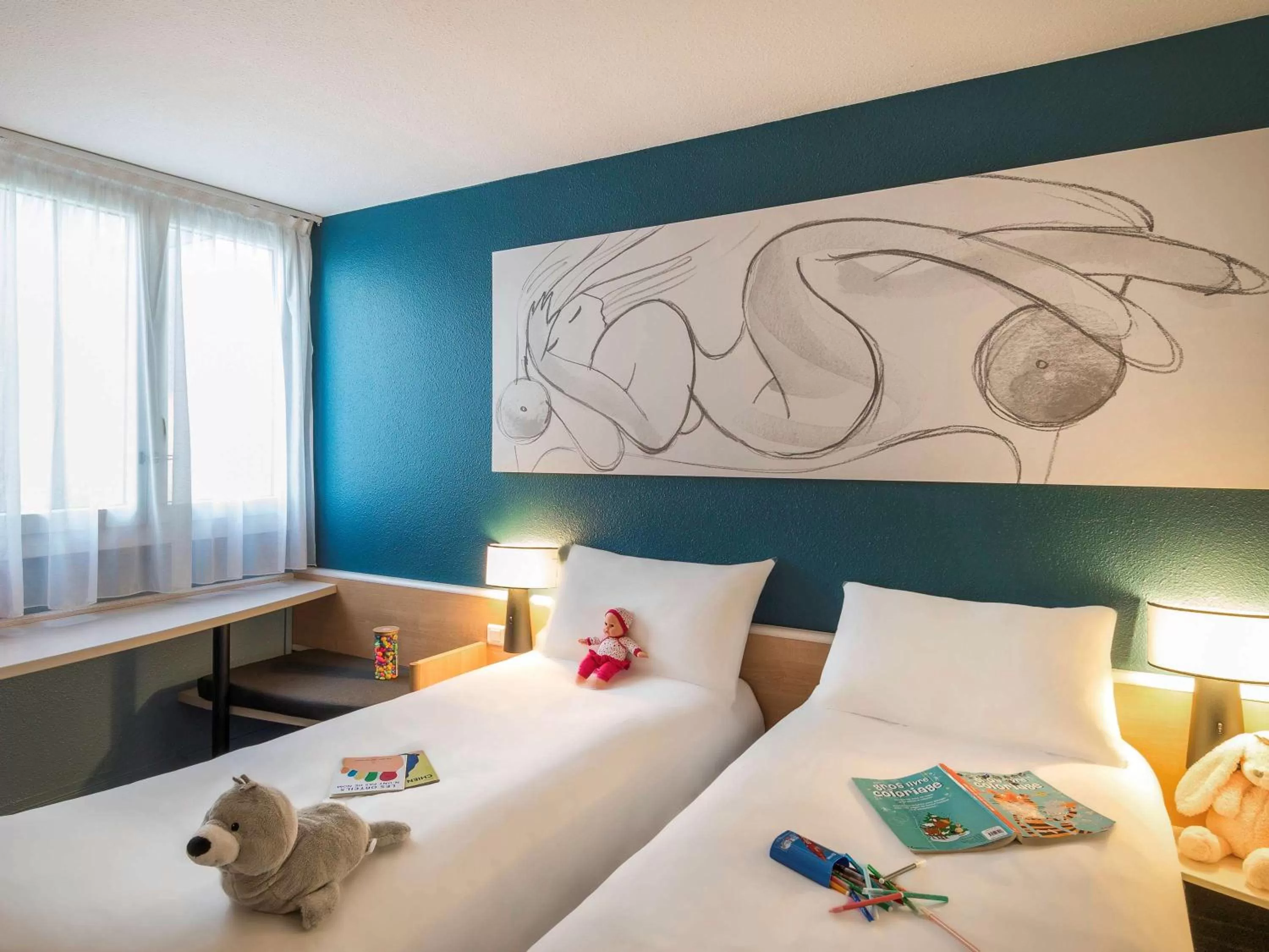 Photo of the whole room, Bed in ibis Tours Nord