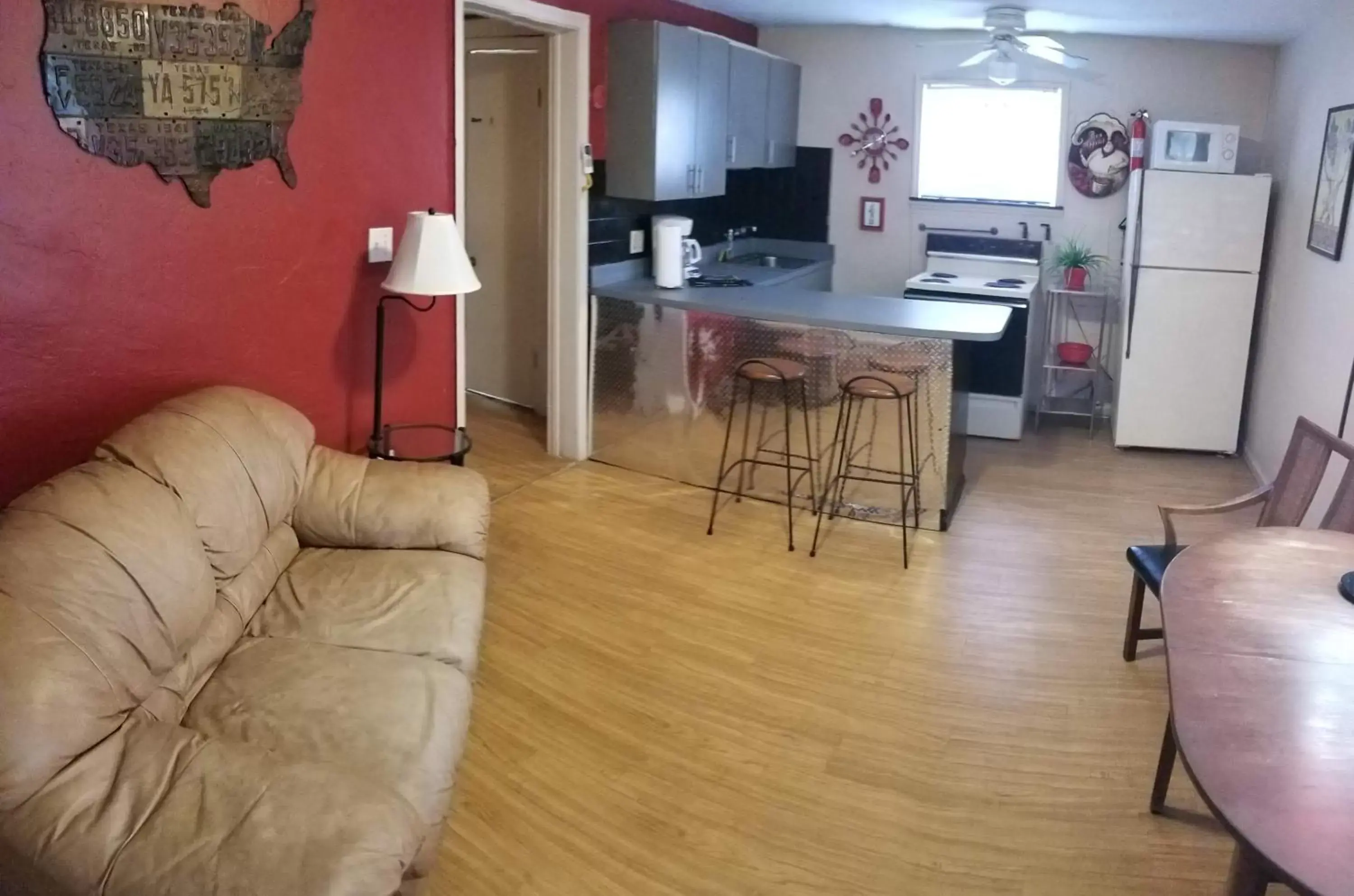 Superior Suite in INN LEATHER GUEST HOUSE-GAY MALE ONLY Superior Suite in INN LEATHER GUEST HOUSE-GAY MALE ONLY