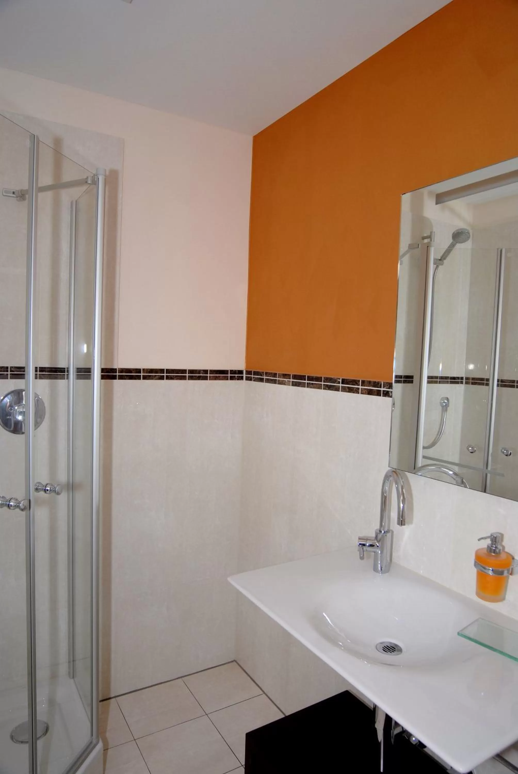 Bathroom in Hotel Schuberths am Schloss