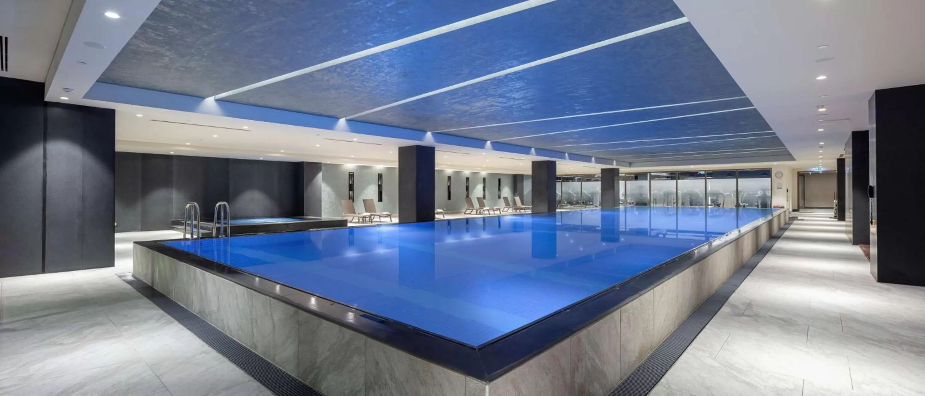 Pool view in Hilton Istanbul Bakirkoy