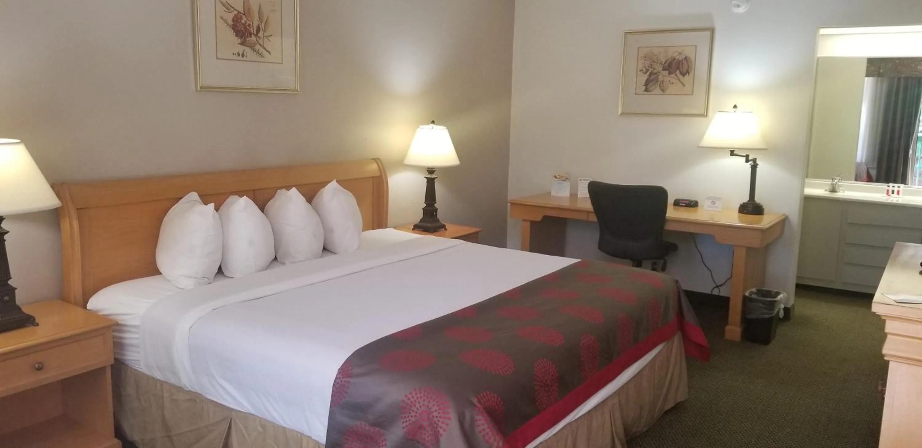 Ramada by Wyndham & Suites Warner Robins