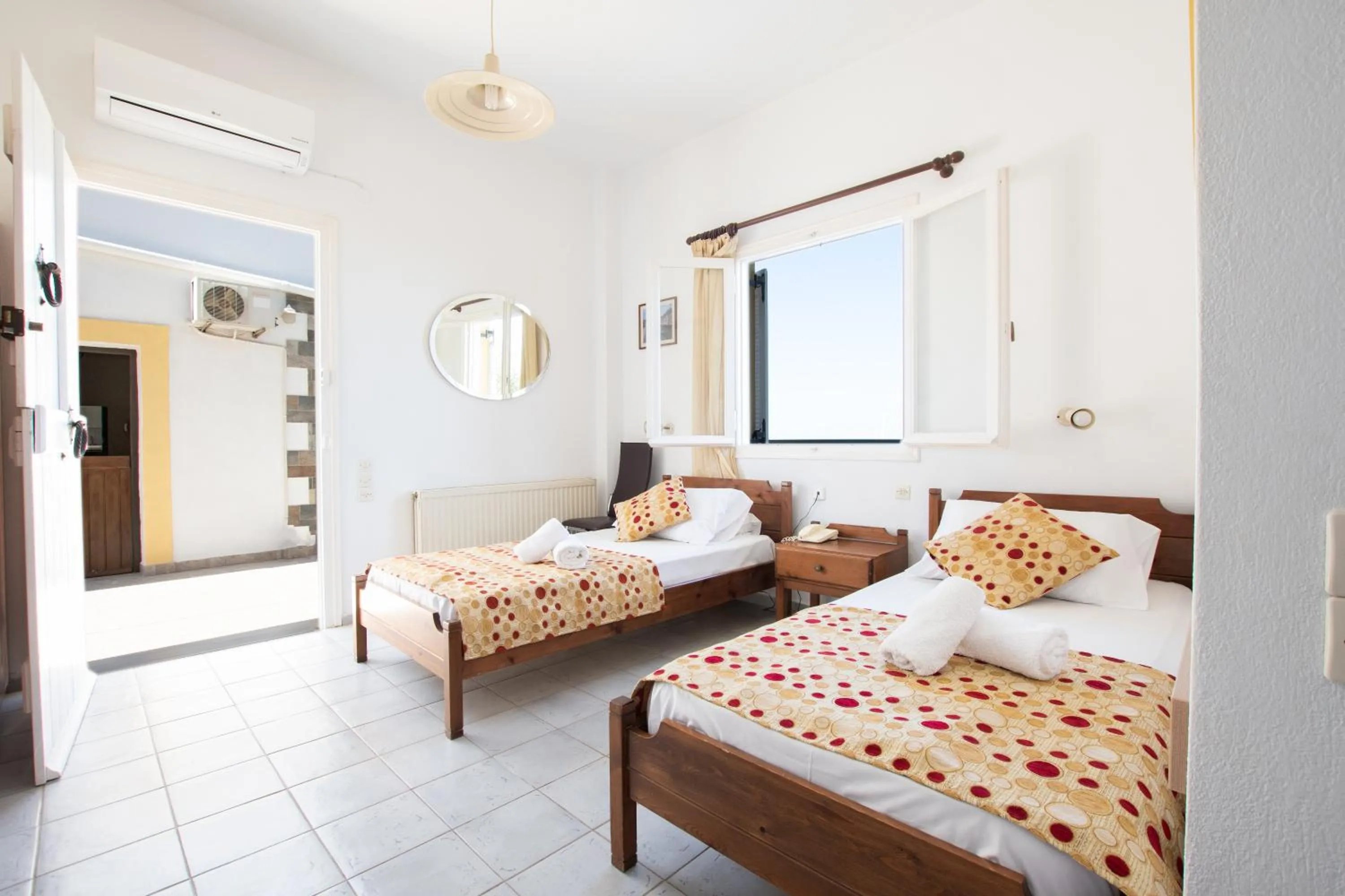 Photo of the whole room, Bed in Villa Medusa