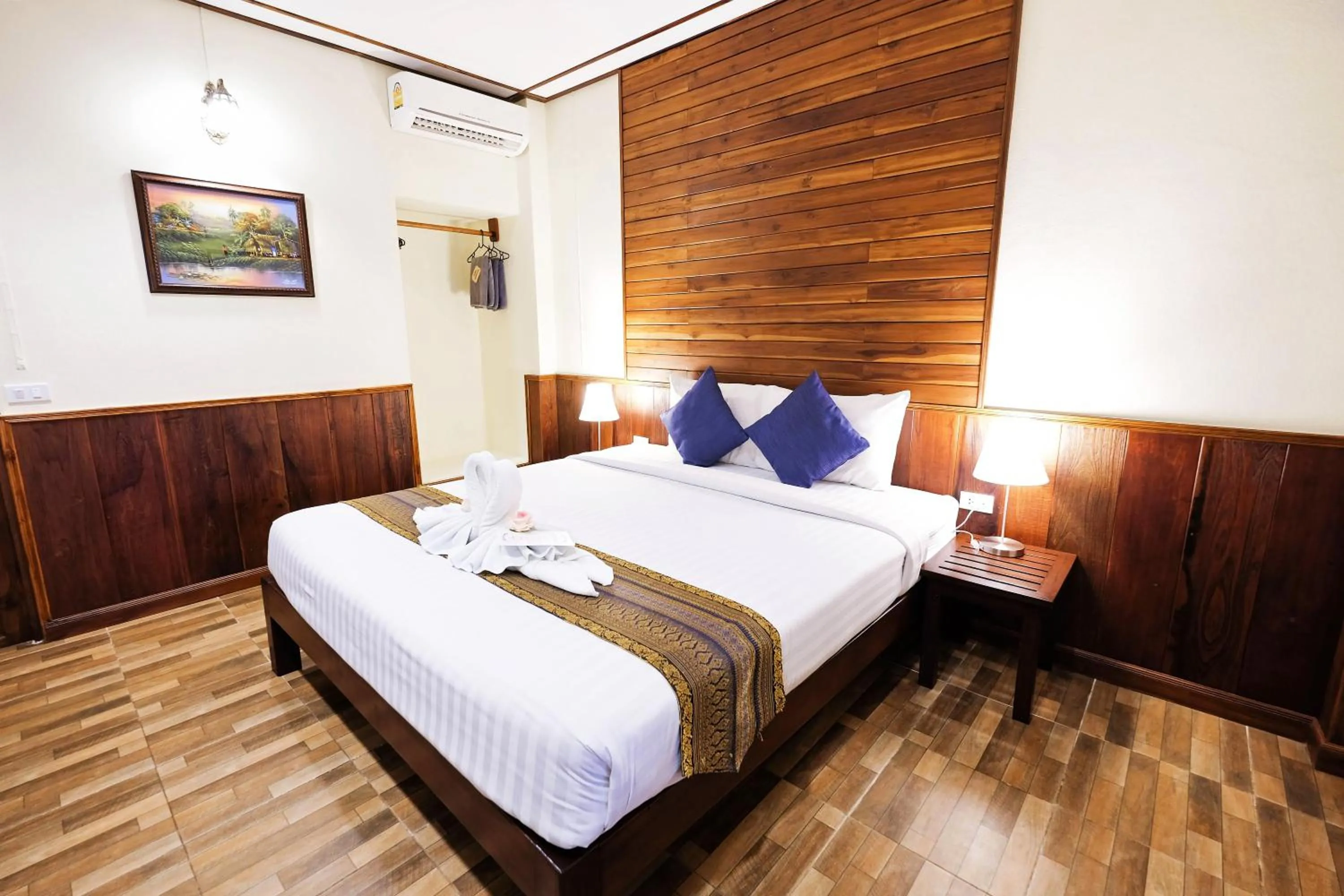 Photo of the whole room, Bed in Vieng Tawan Sukhothai Hotel