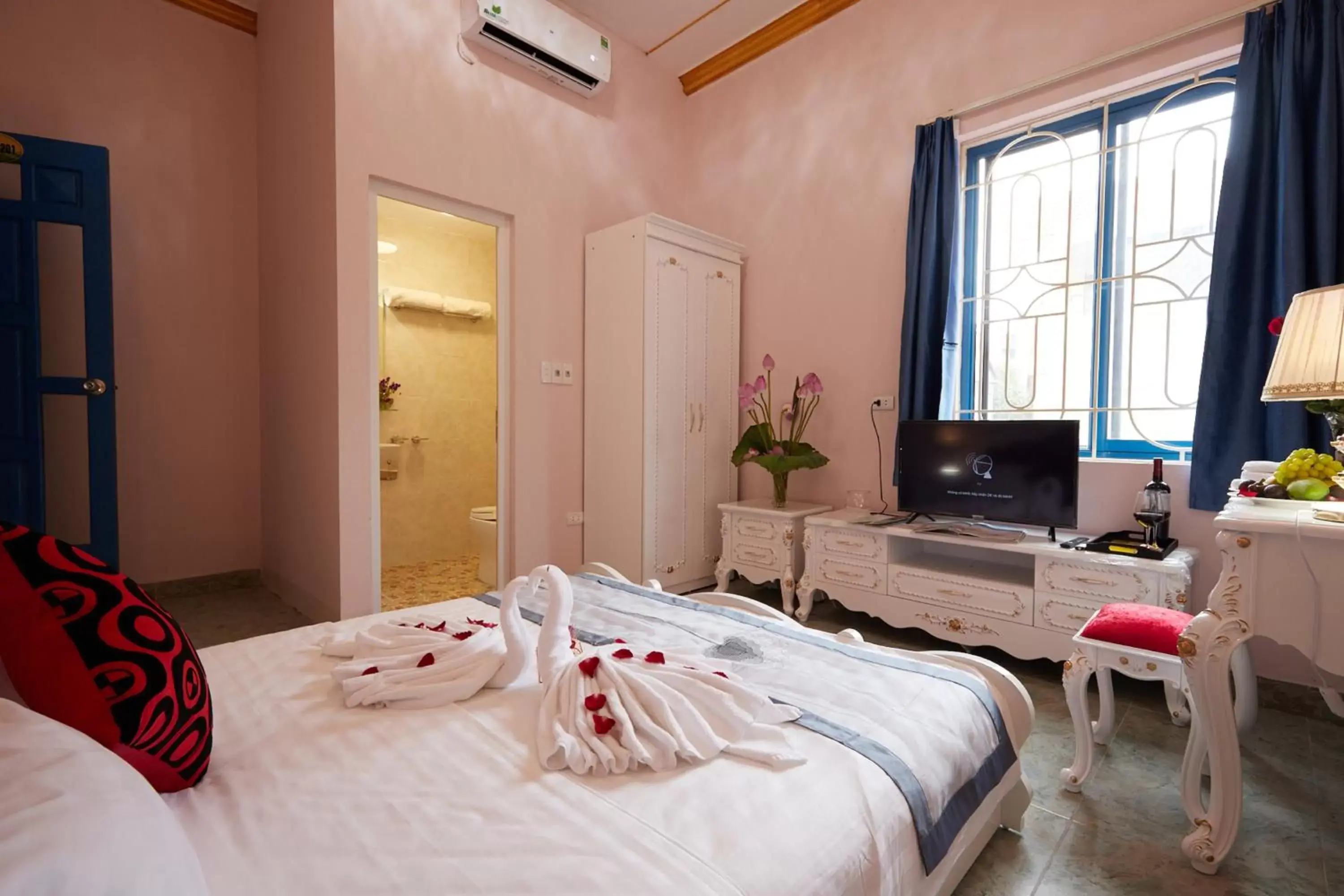 Superior Double Room in Lucky Budda Inn Villa Superior Double Room in Lucky Budda Inn Villa