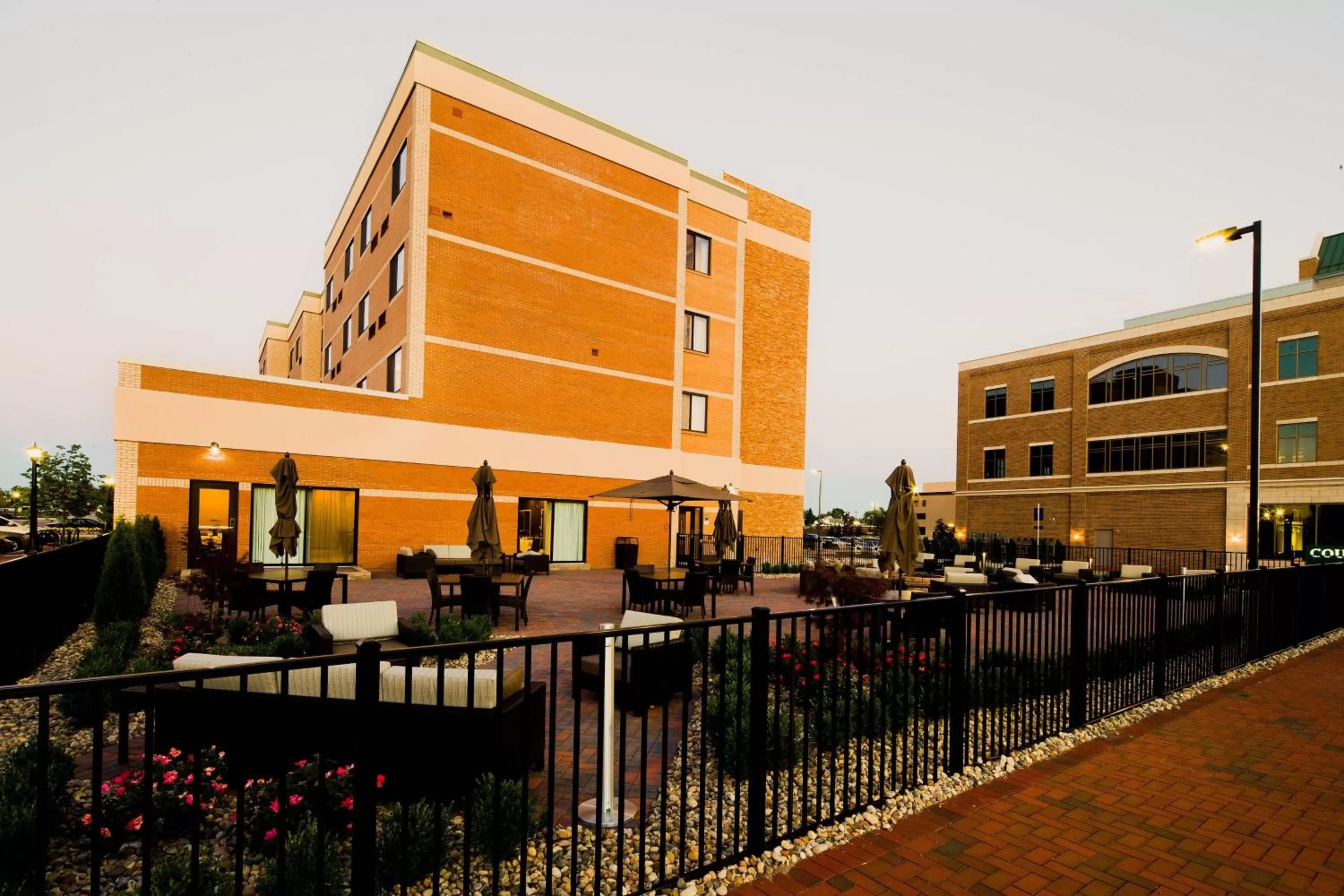 Property Building in Courtyard Bay City