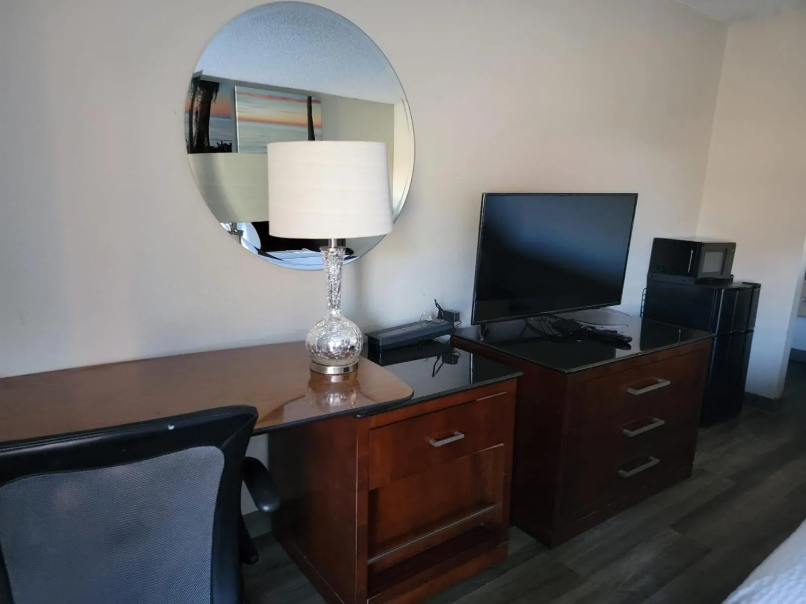 TV and multimedia in Executive Inn & Suites