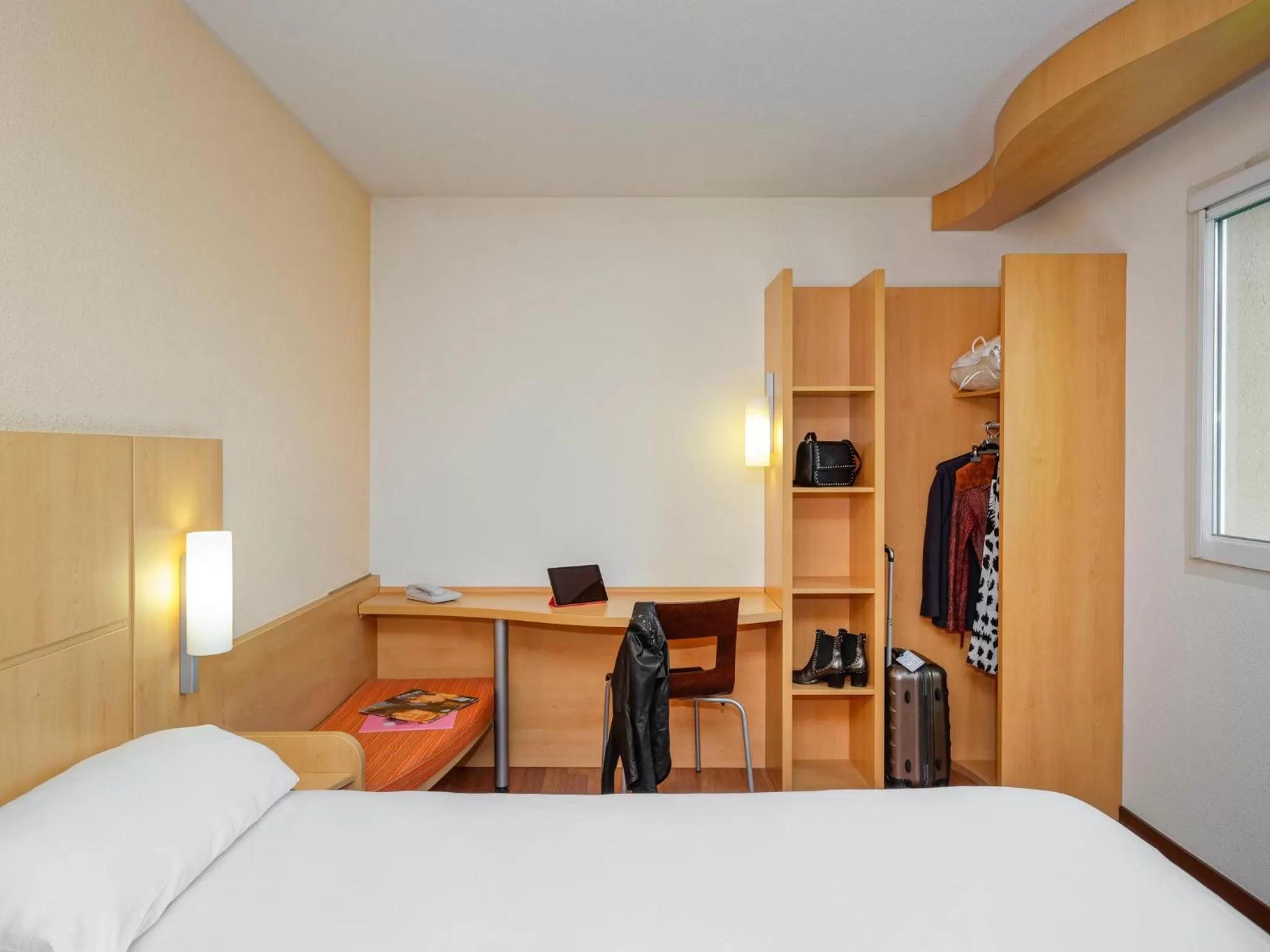 Bed in ibis Longwy Mexy
