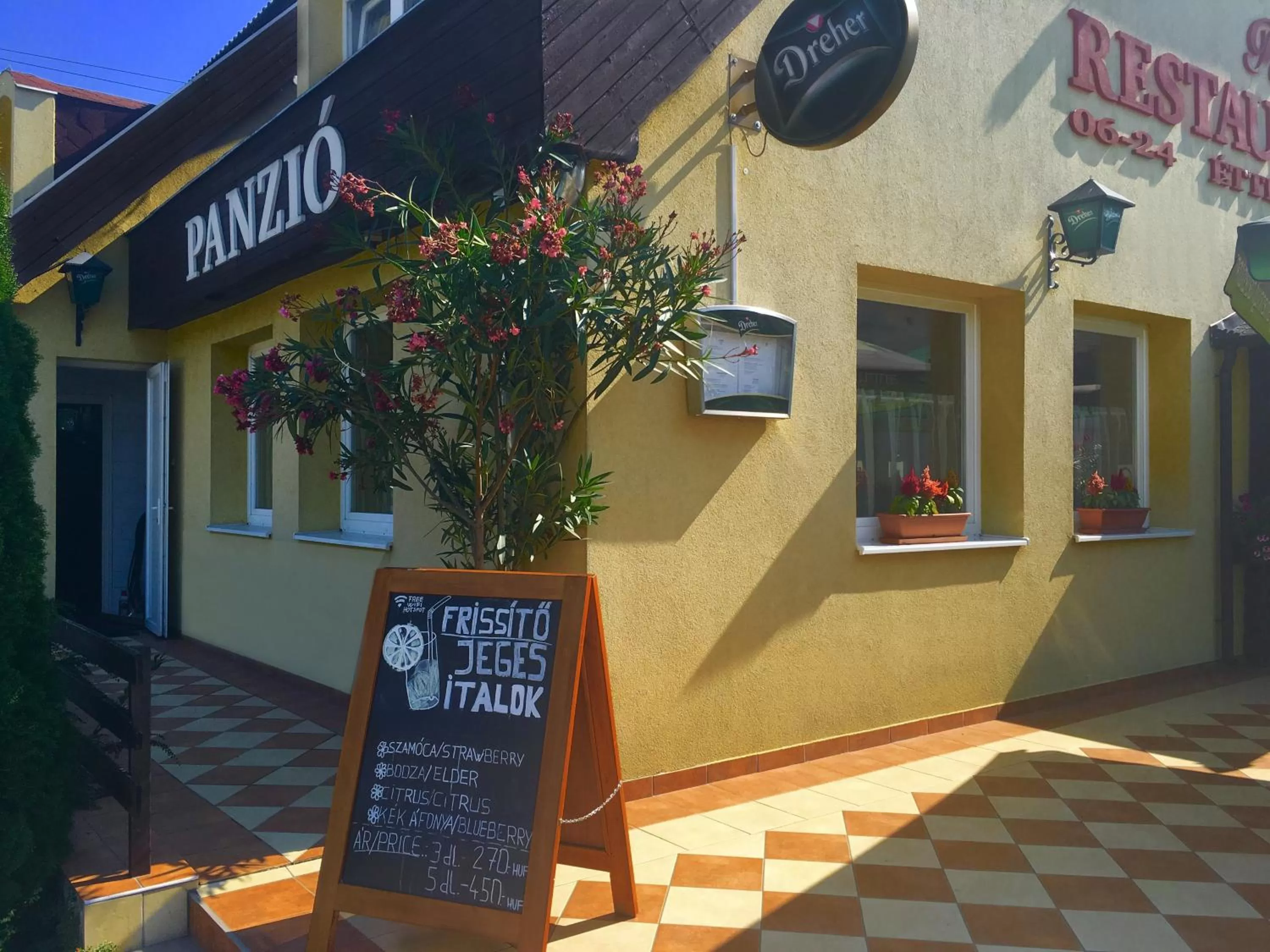 Balcony/Terrace, Property Logo/Sign in Romantik Étterem - Panzió