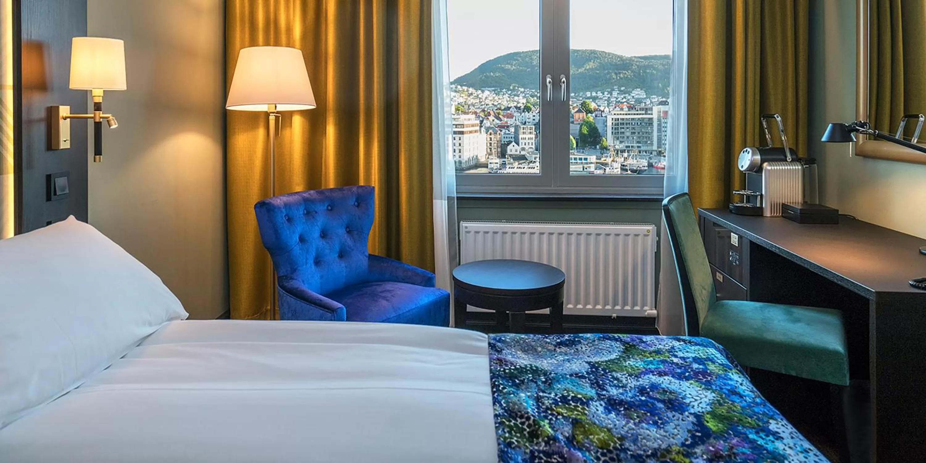 View (from property/room), Bed in Thon Hotel Orion