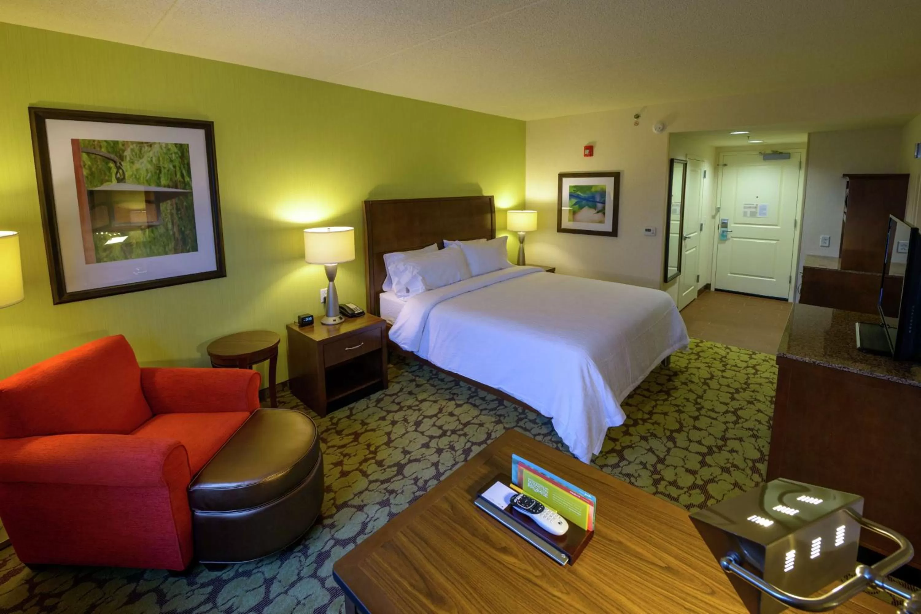 Bedroom, Bed in Hilton Garden Inn Exton-West Chester