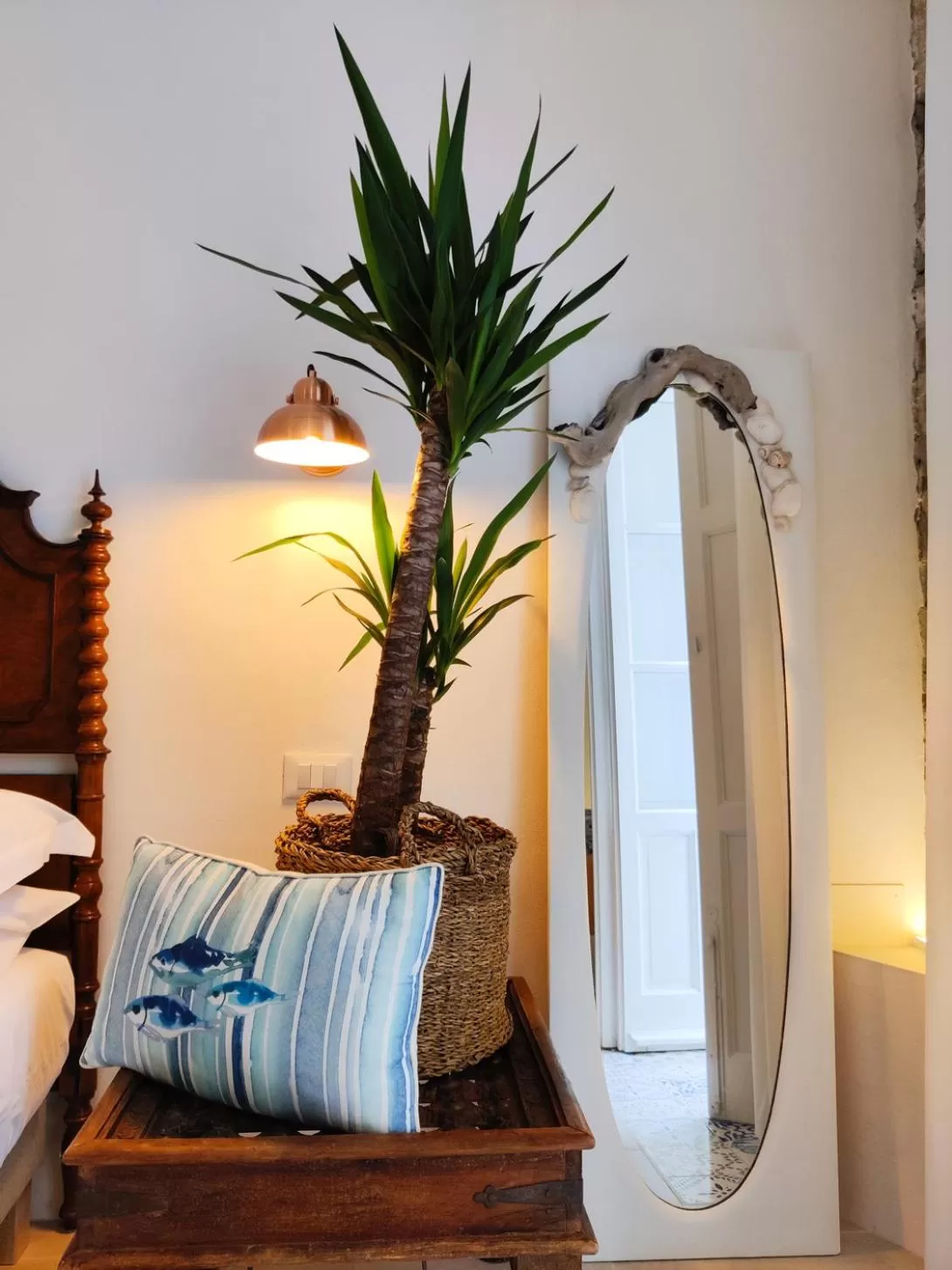 Decorative detail, Bed in Calamùrn Ortigia