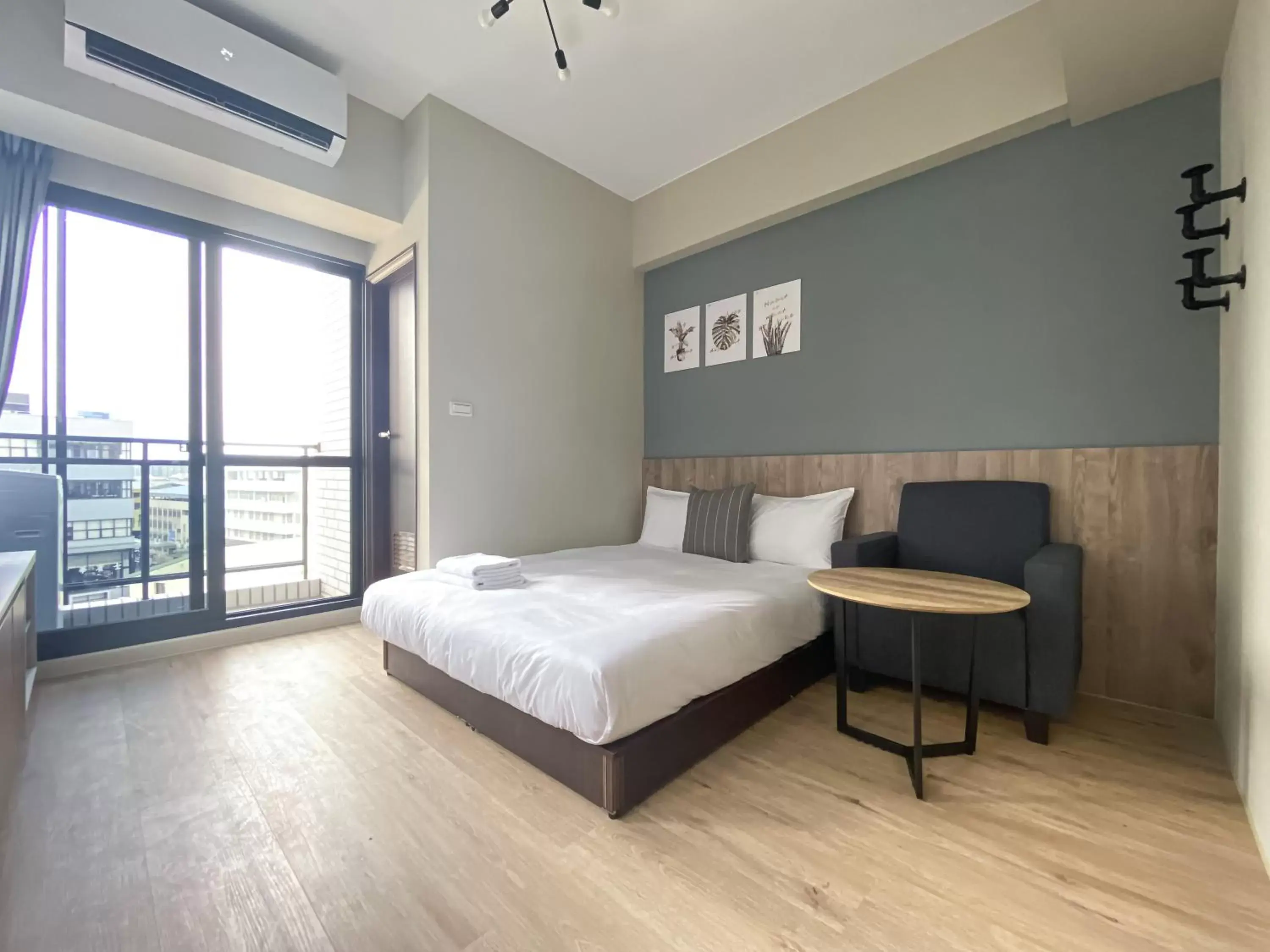 Deluxe Double Room with Balcony in 想想旅居 Allegro Hostel Deluxe Double Room with Balcony in 想想旅居 Allegro Hostel