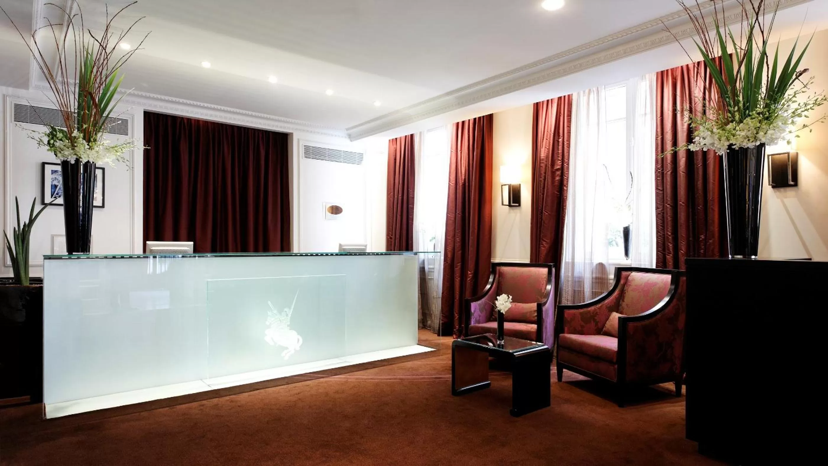 Lobby or reception in La Tremoille Paris