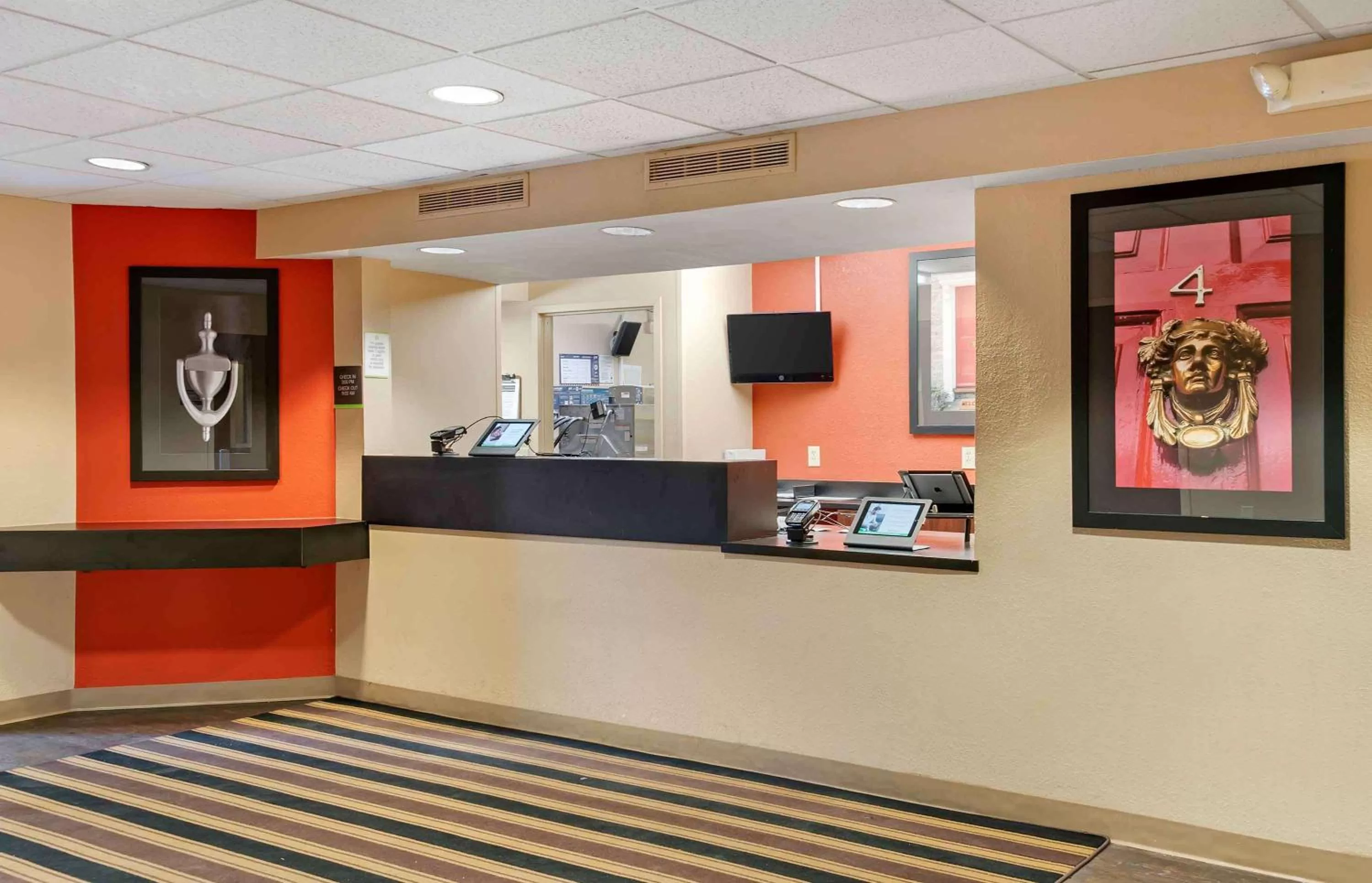 Lobby or reception in Extended Stay America Select Suites - Detroit - Farmington Hills