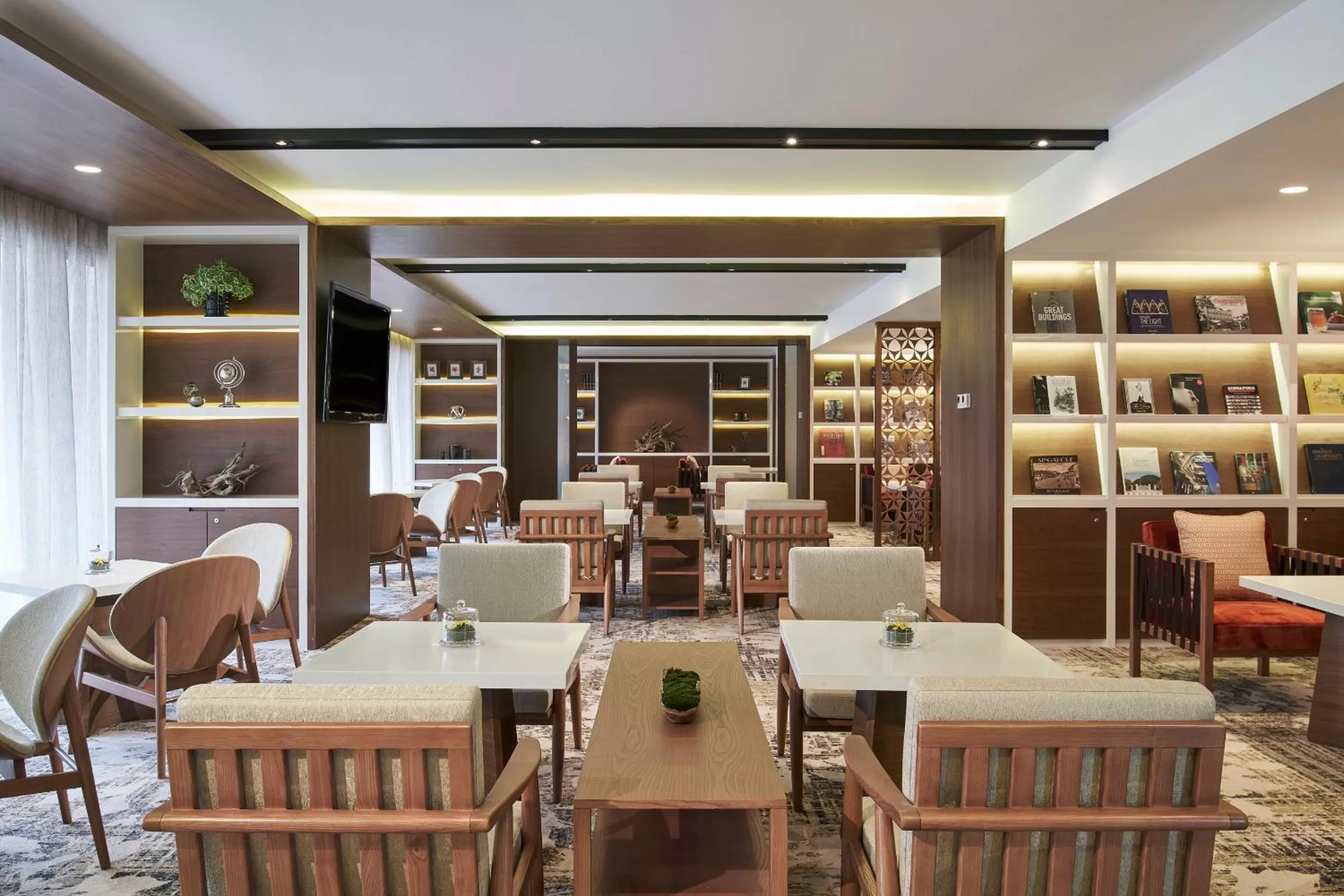 Lounge or bar in Orchard Rendezvous Hotel by Far East Hospitality